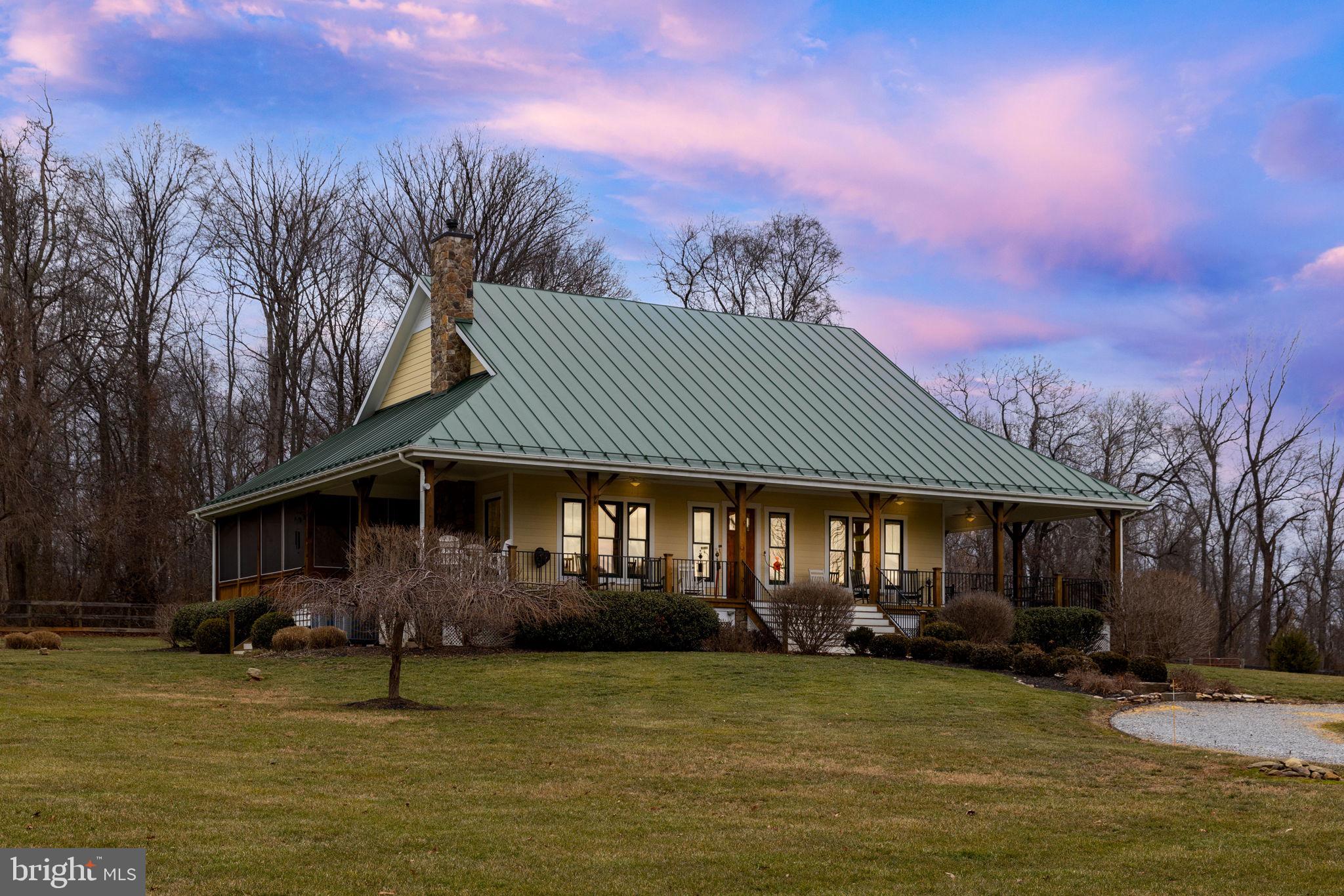 HOUGH FARM - Farm