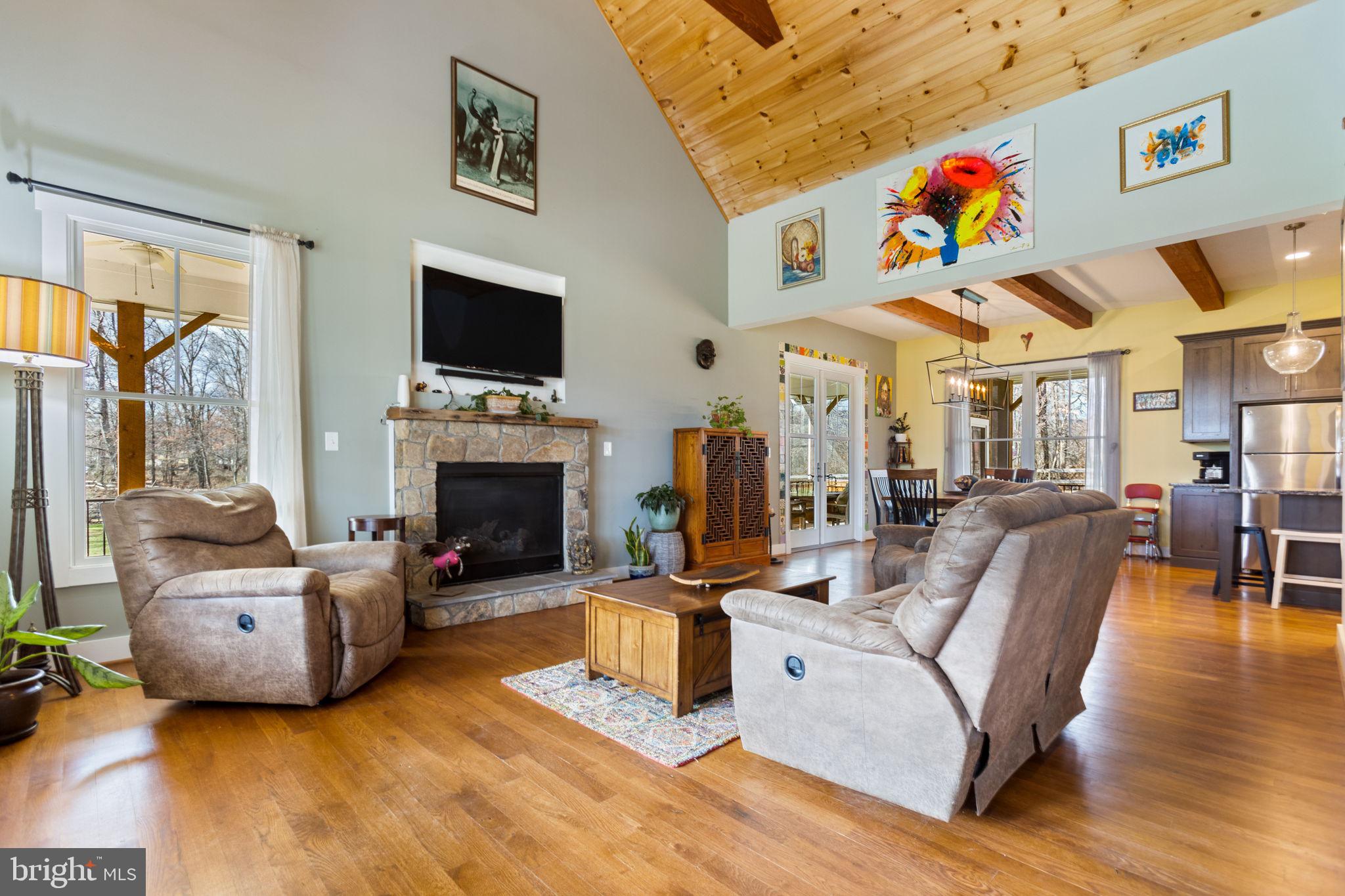HOUGH FARM - Farm