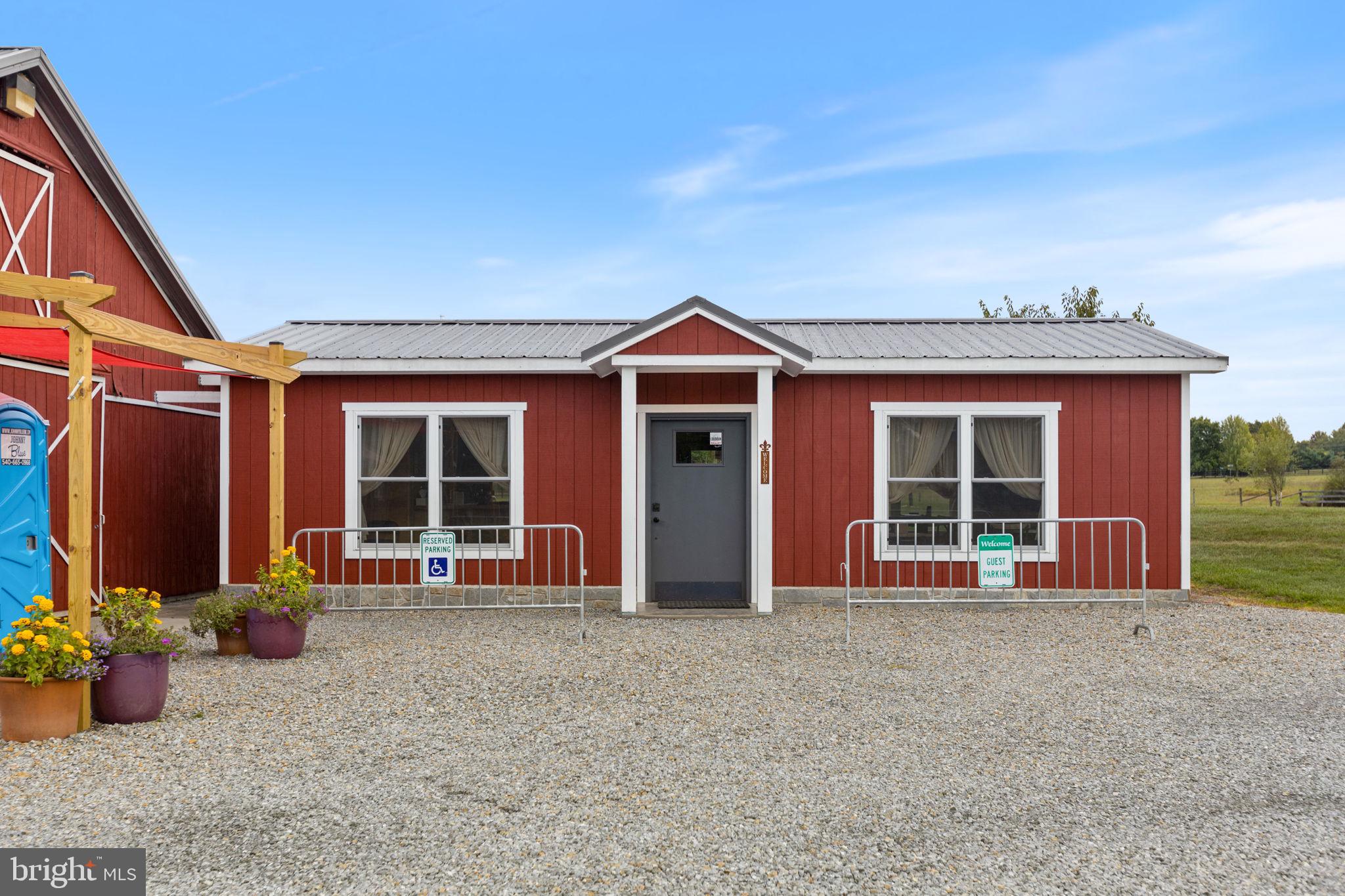 HOUGH FARM - Farm