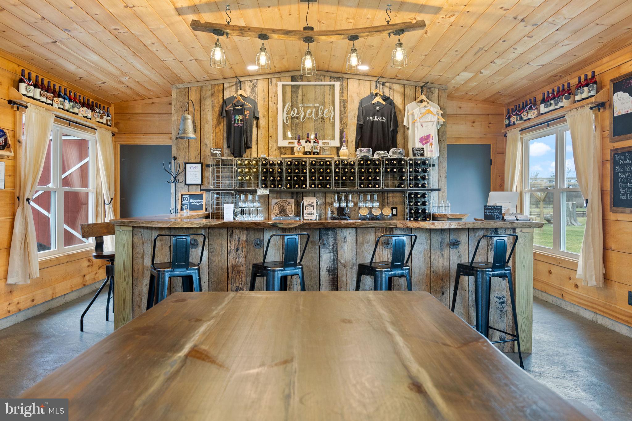 HOUGH FARM - Farm