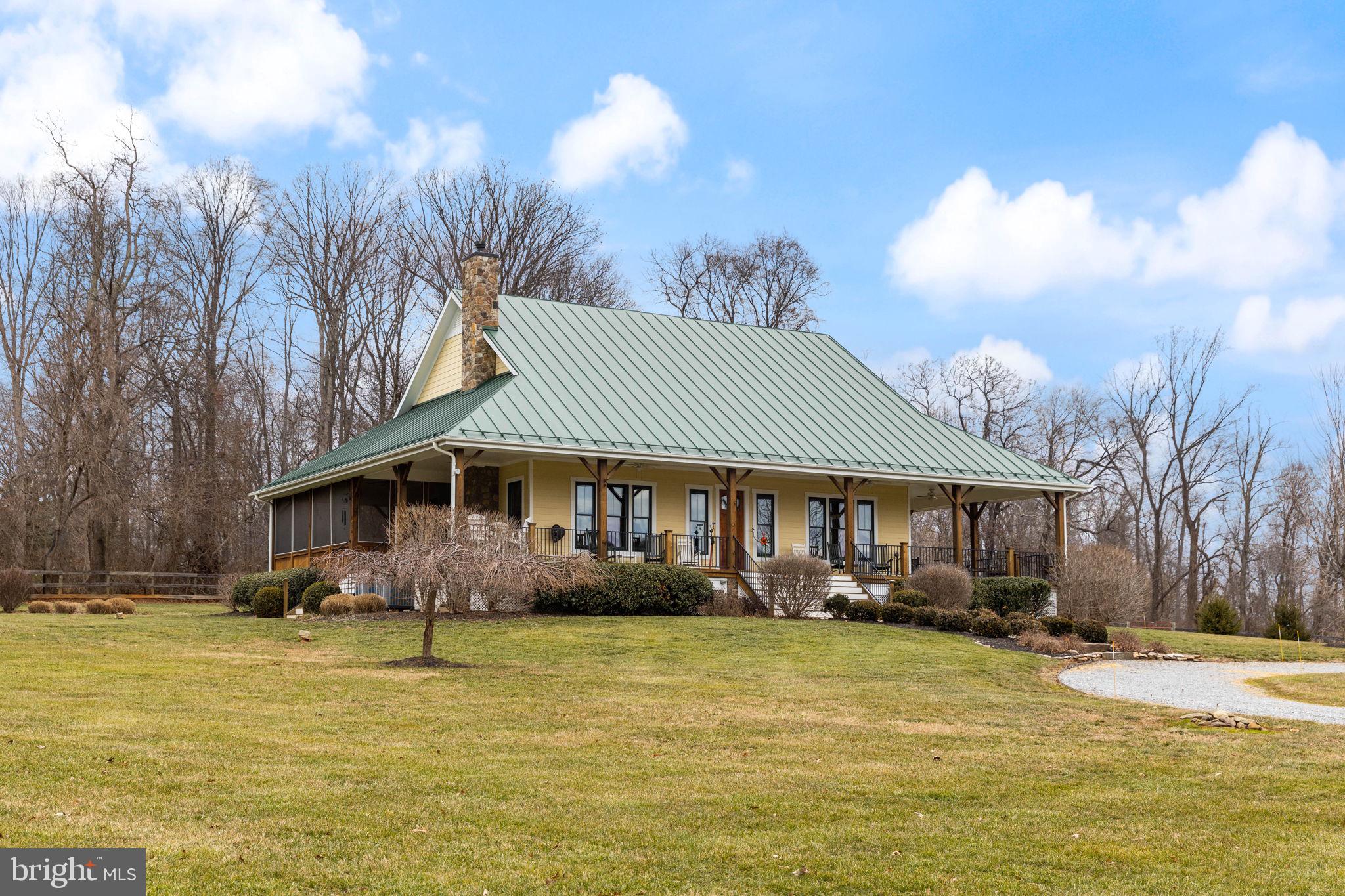 HOUGH FARM - Farm