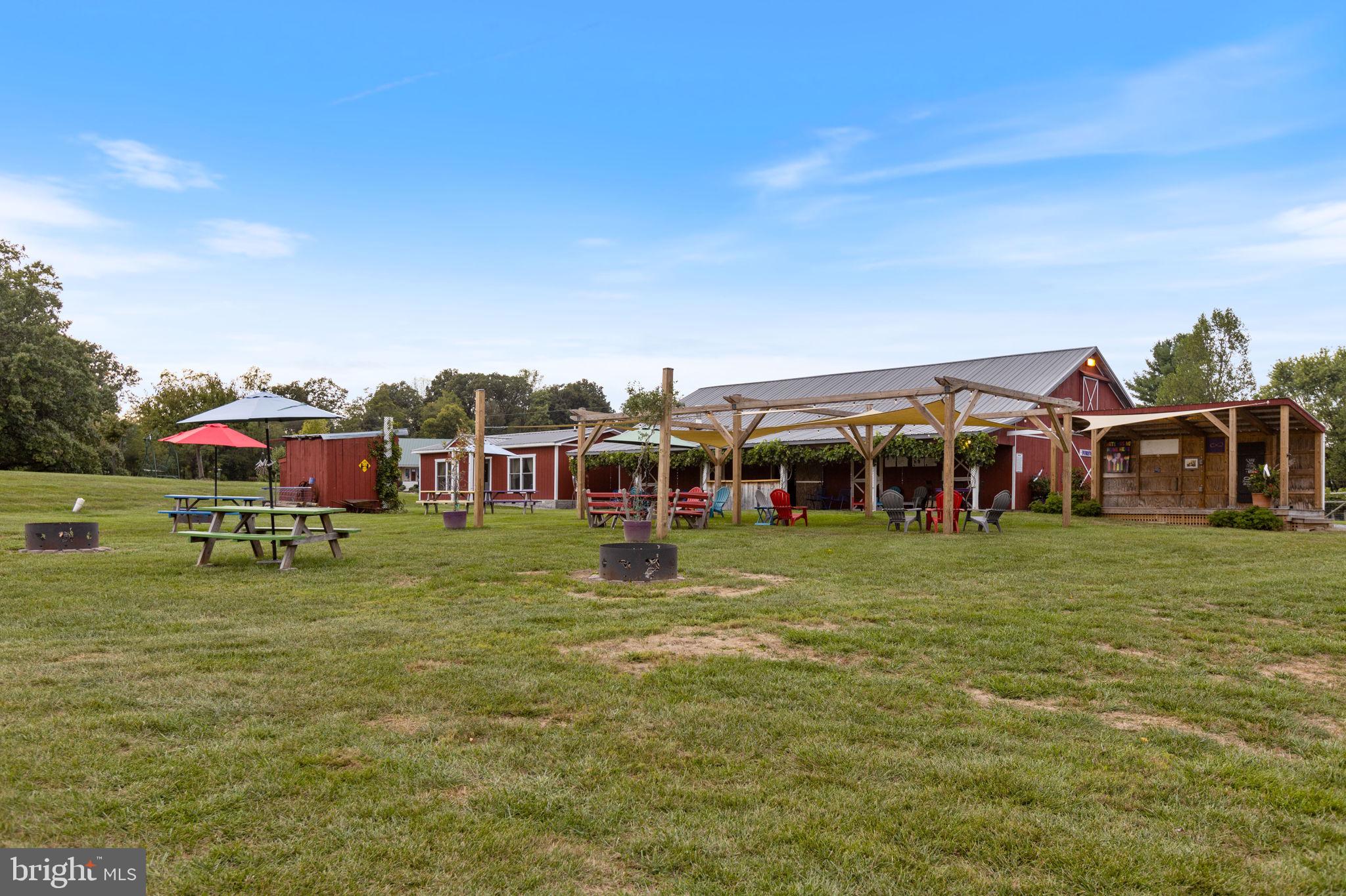 HOUGH FARM - Farm