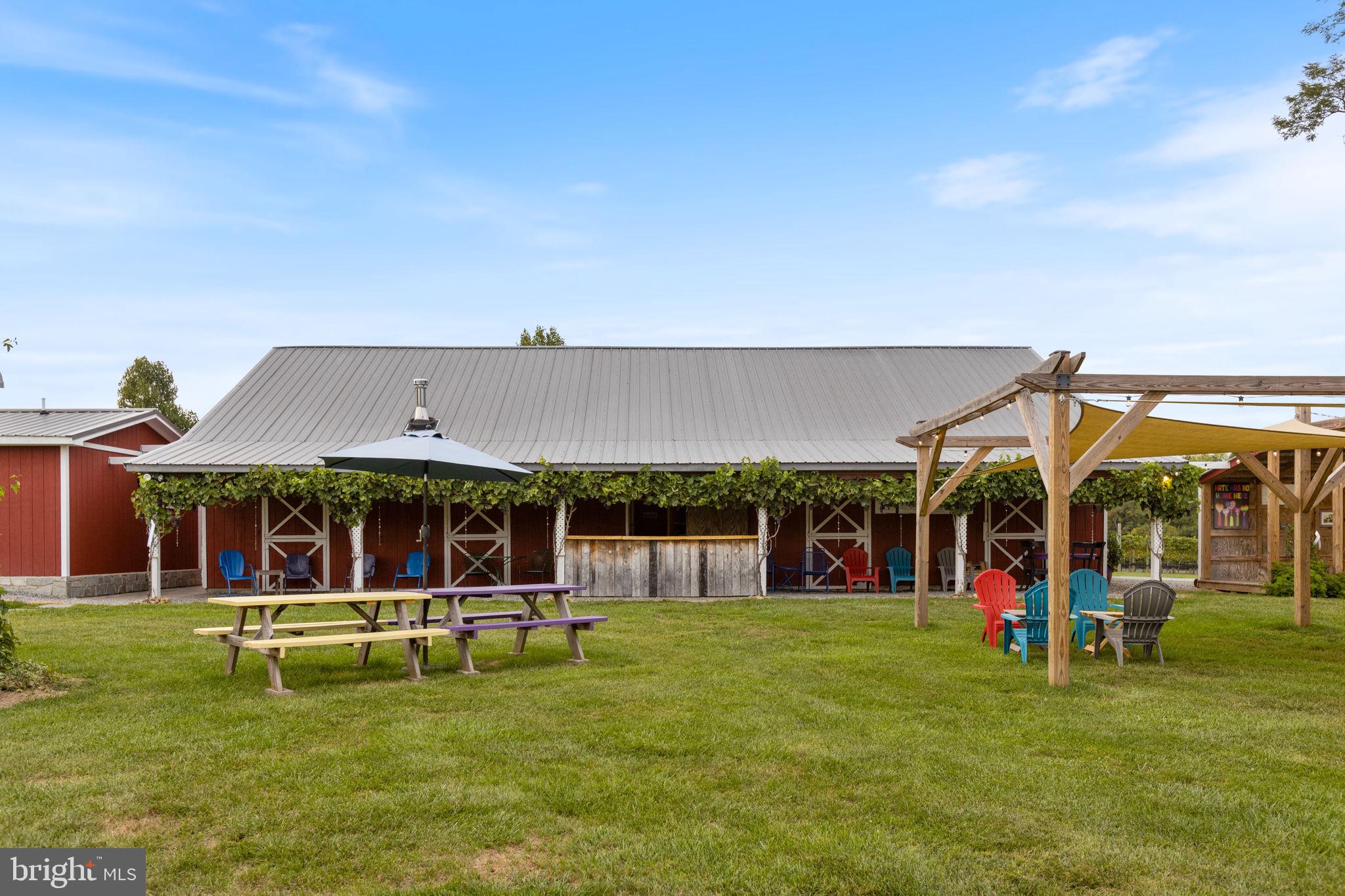 HOUGH FARM - Farm
