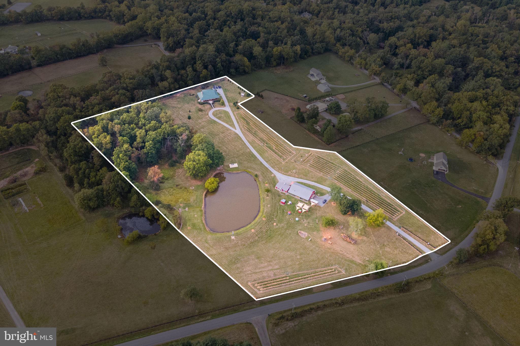 HOUGH FARM - Farm