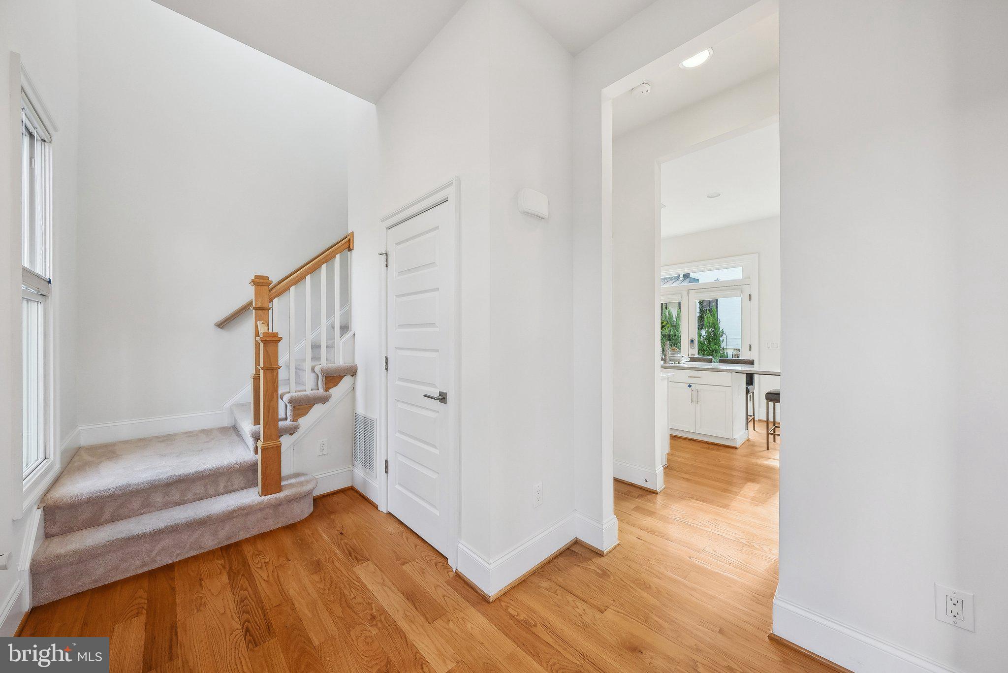 OLD TOWN ALEXANDRIA - Residential