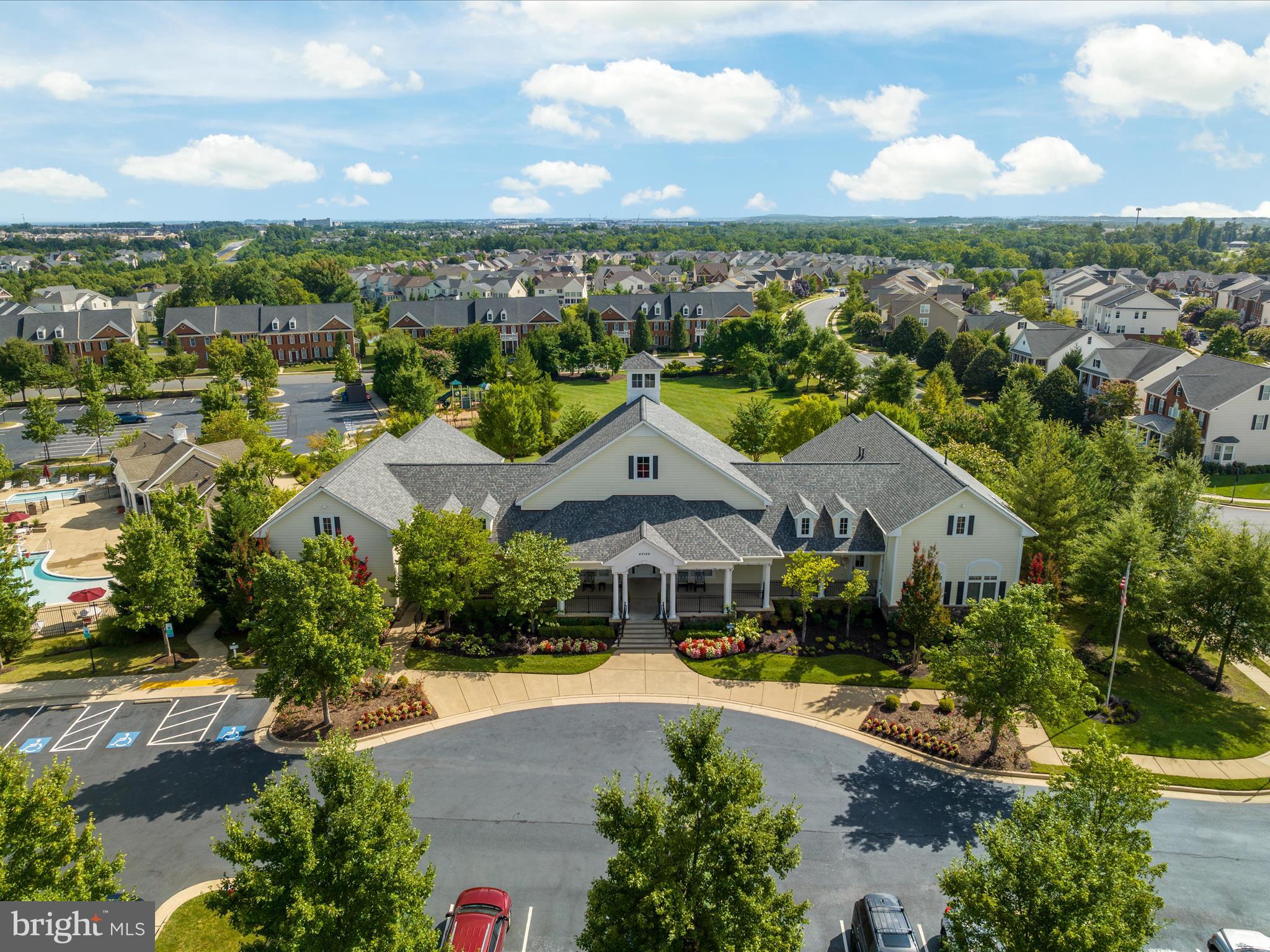 BROADLANDS - Residential