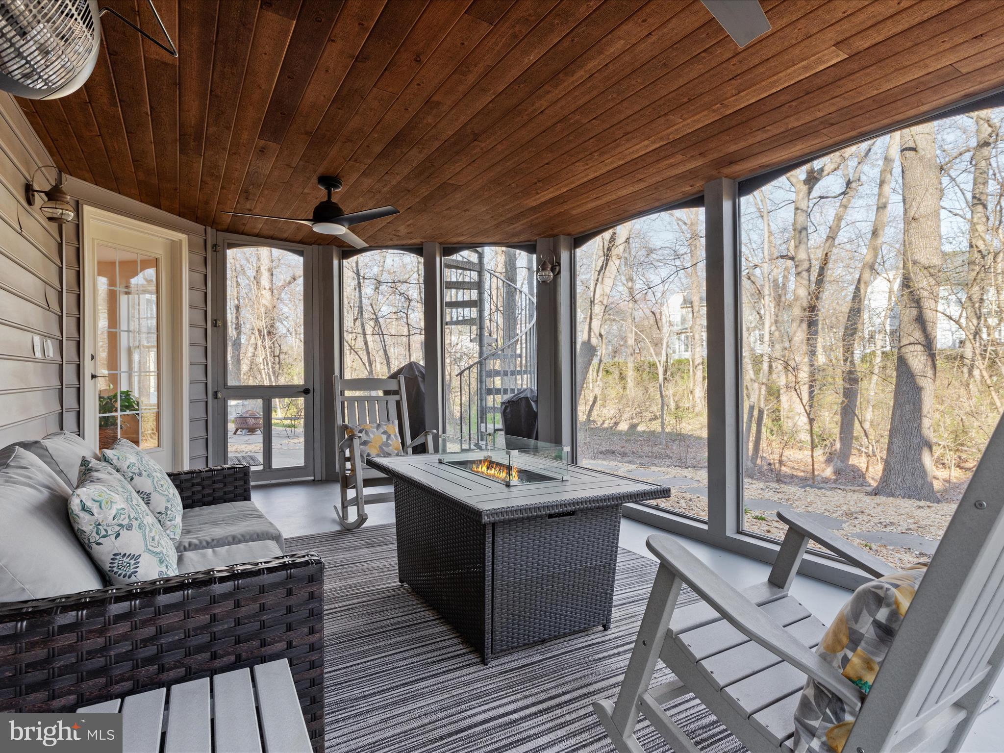 BROADLANDS - Residential