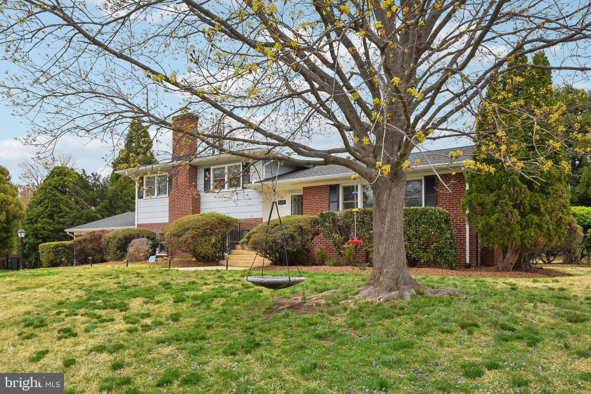 WESTWOOD MANOR - Residential
