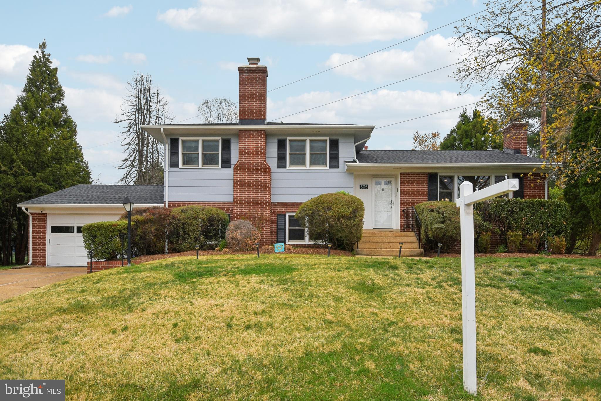 WESTWOOD MANOR - Residential