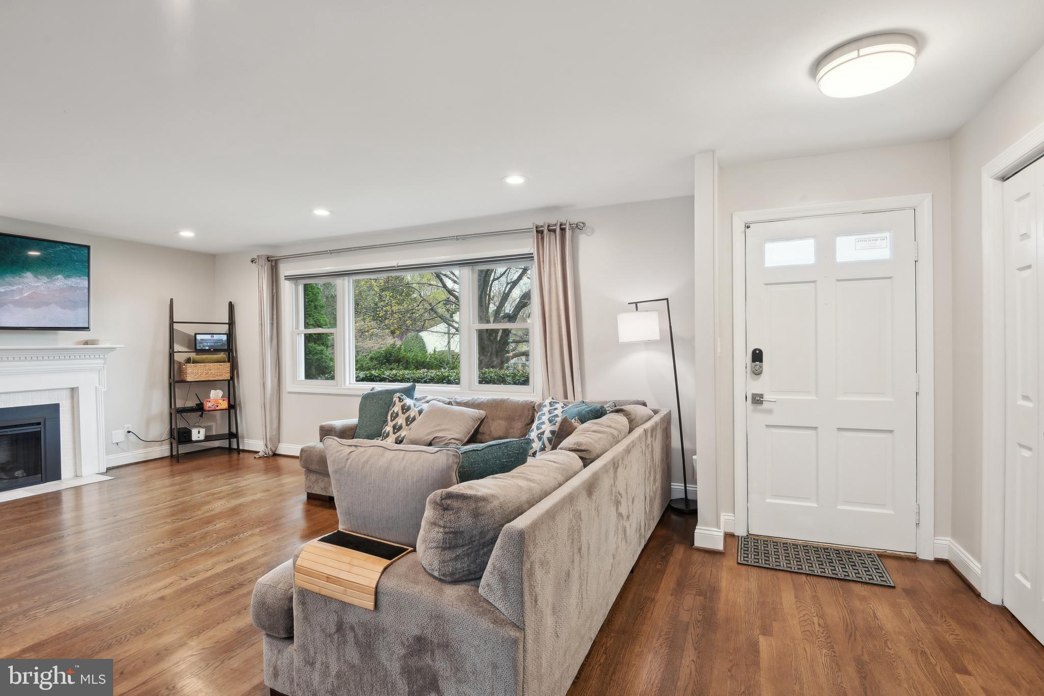 WESTWOOD MANOR - Residential