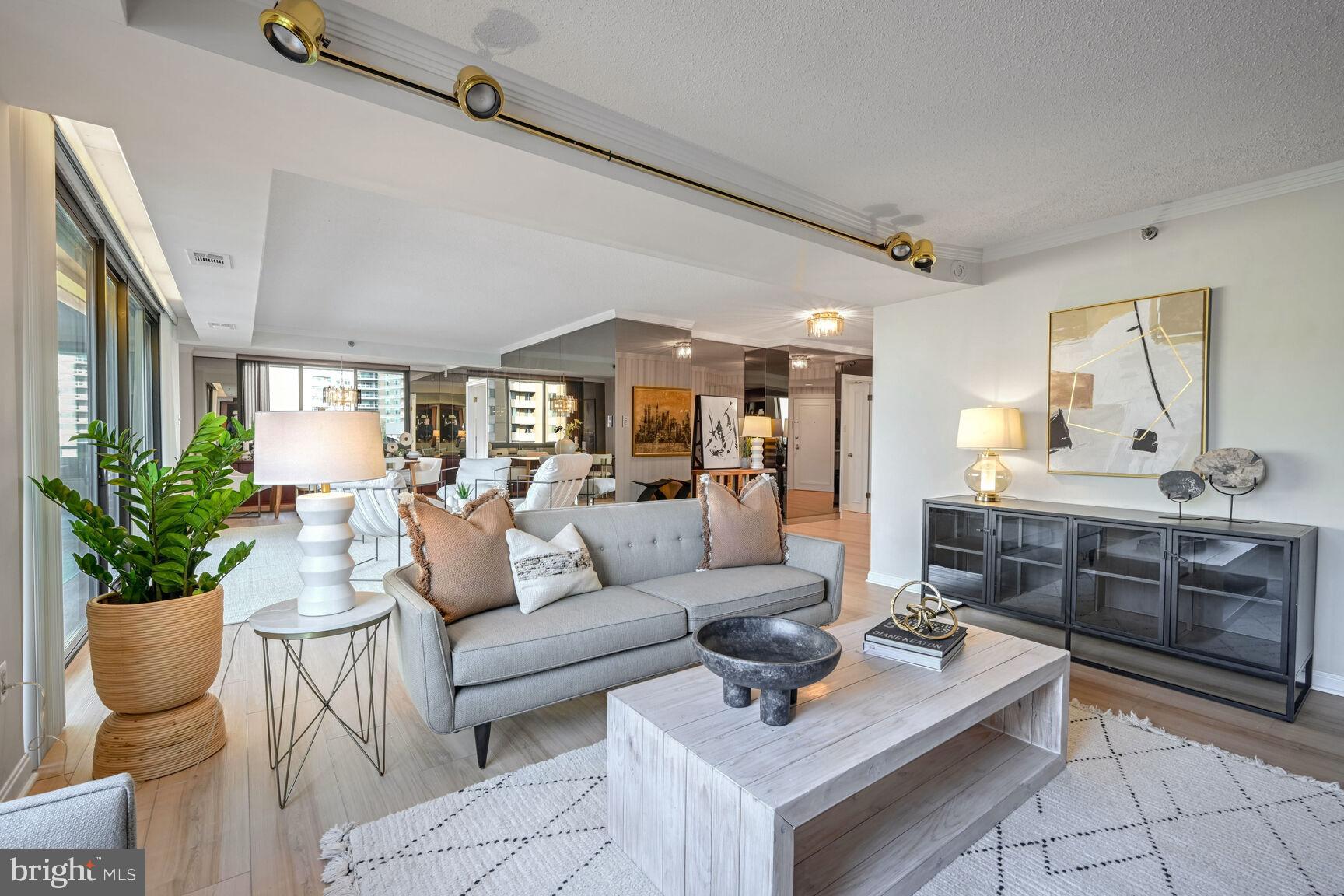 THE CARLETON OF CHEVY CHASE - Residential