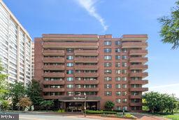 THE CARLETON OF CHEVY CHASE - Residential