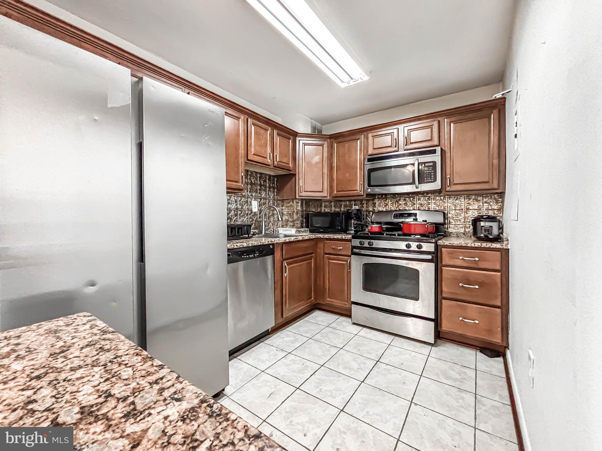 PIKESVILLE - Residential