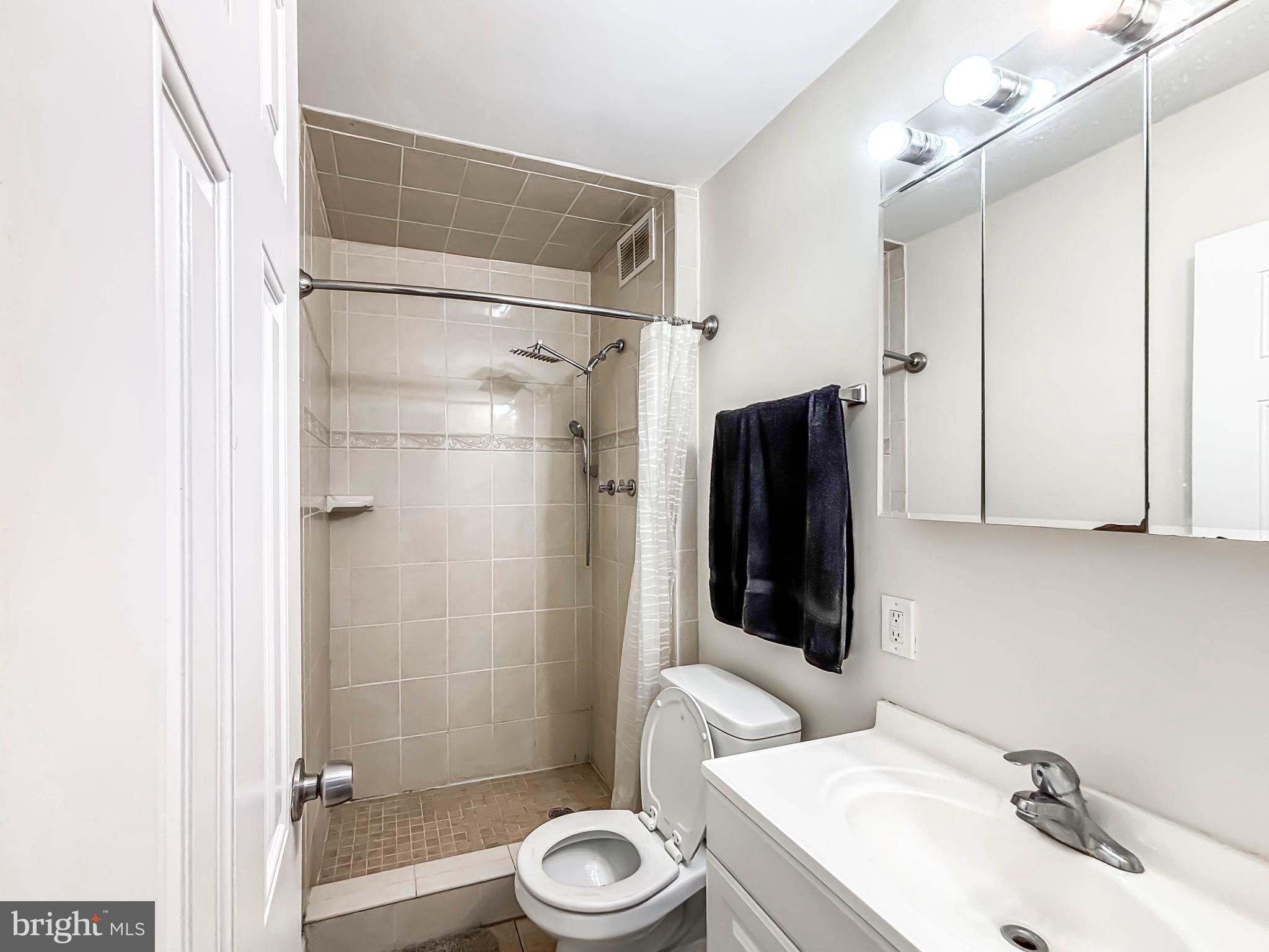 PIKESVILLE - Residential