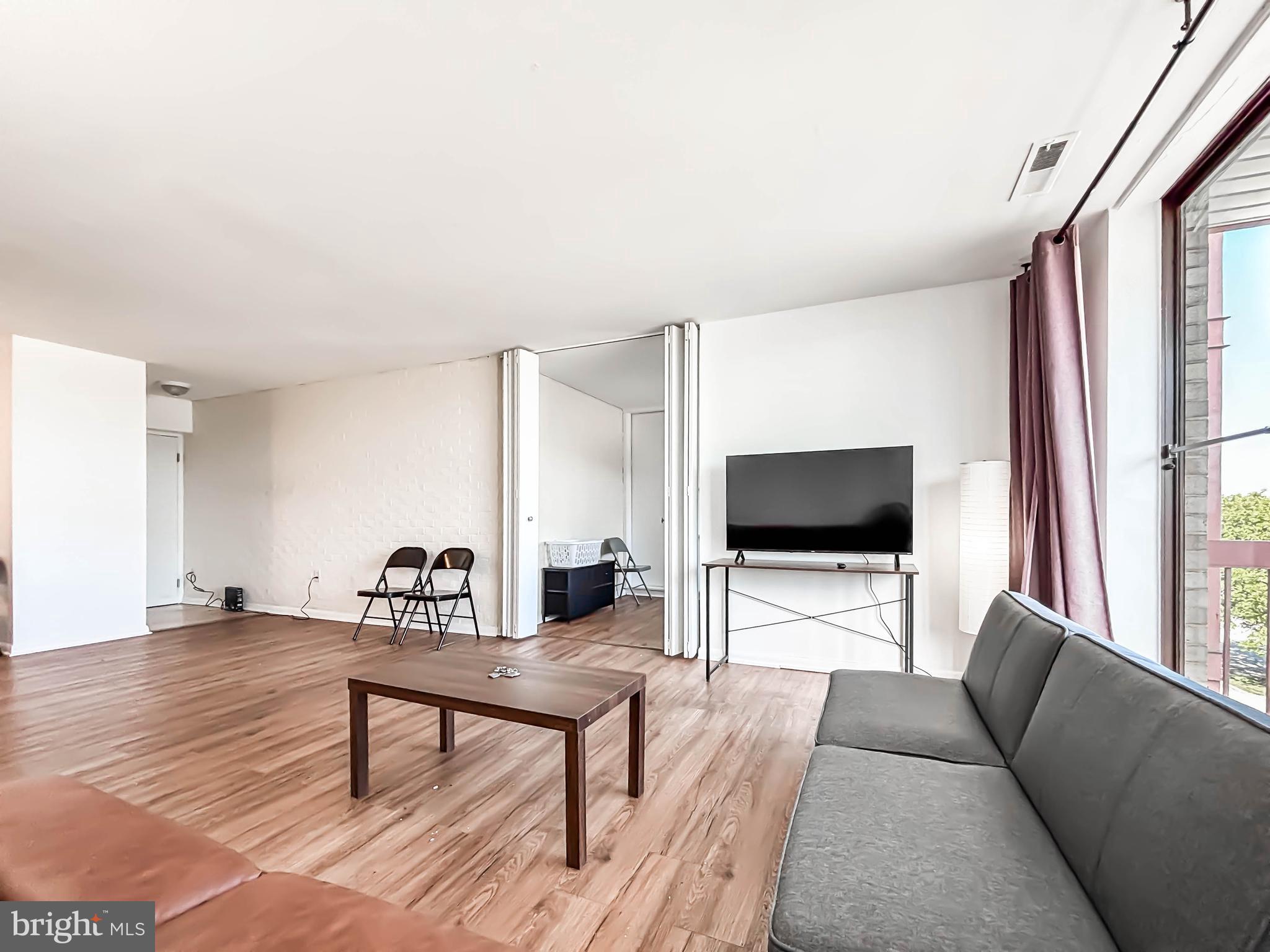 PIKESVILLE - Residential