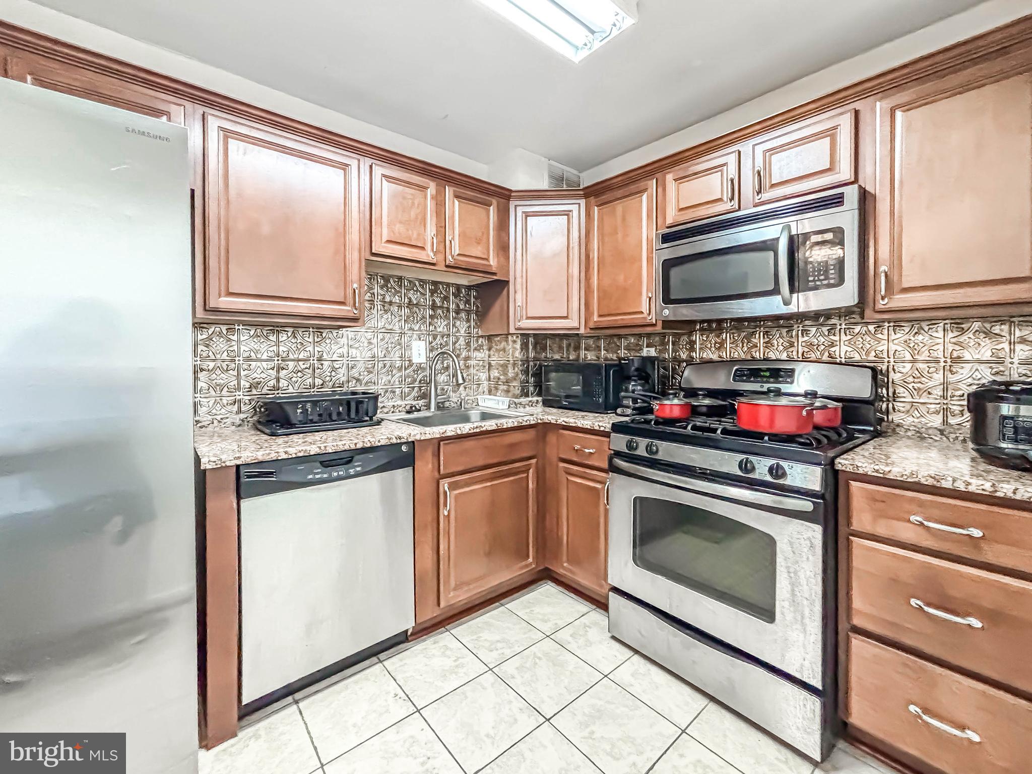 PIKESVILLE - Residential