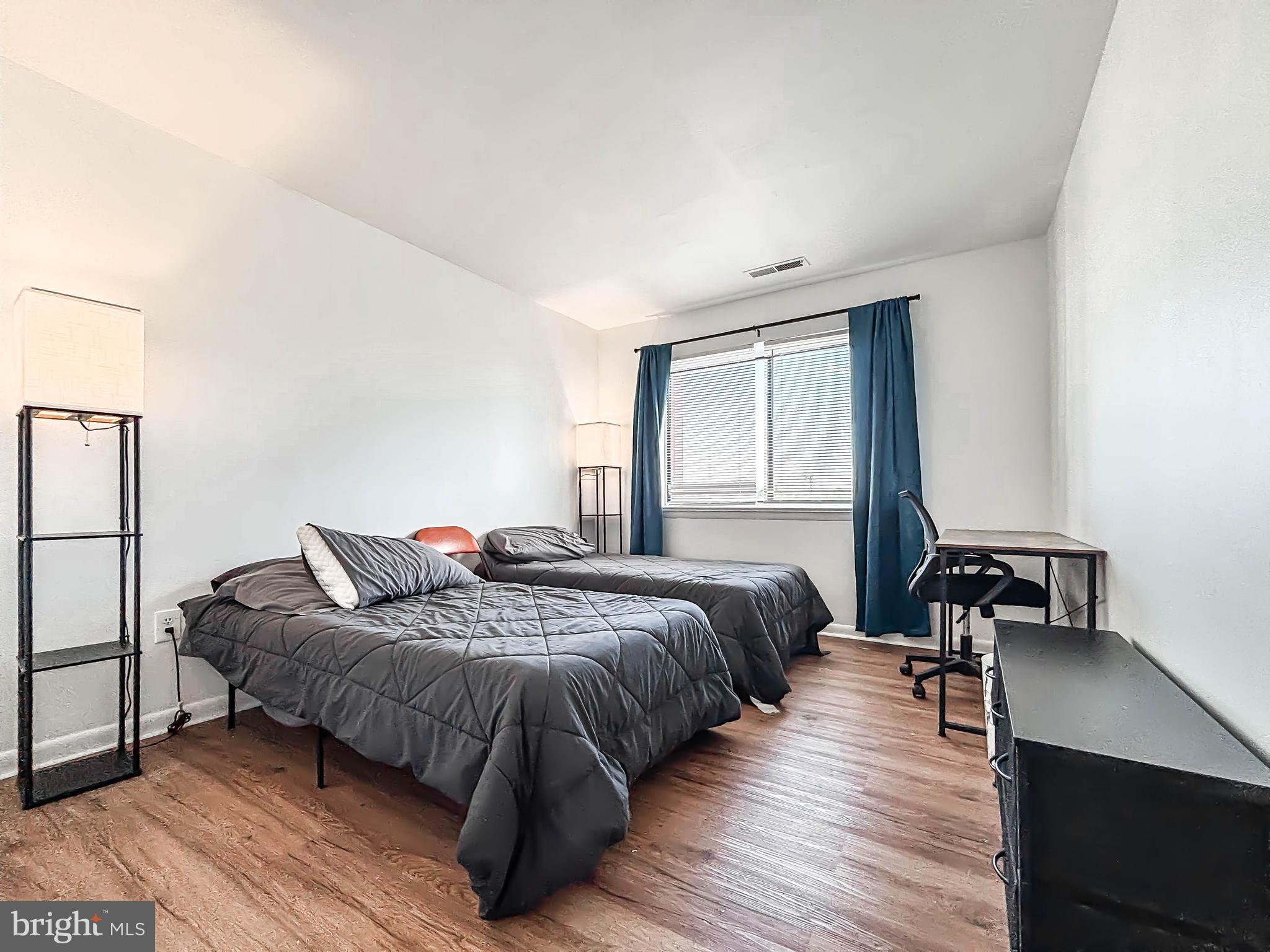 PIKESVILLE - Residential