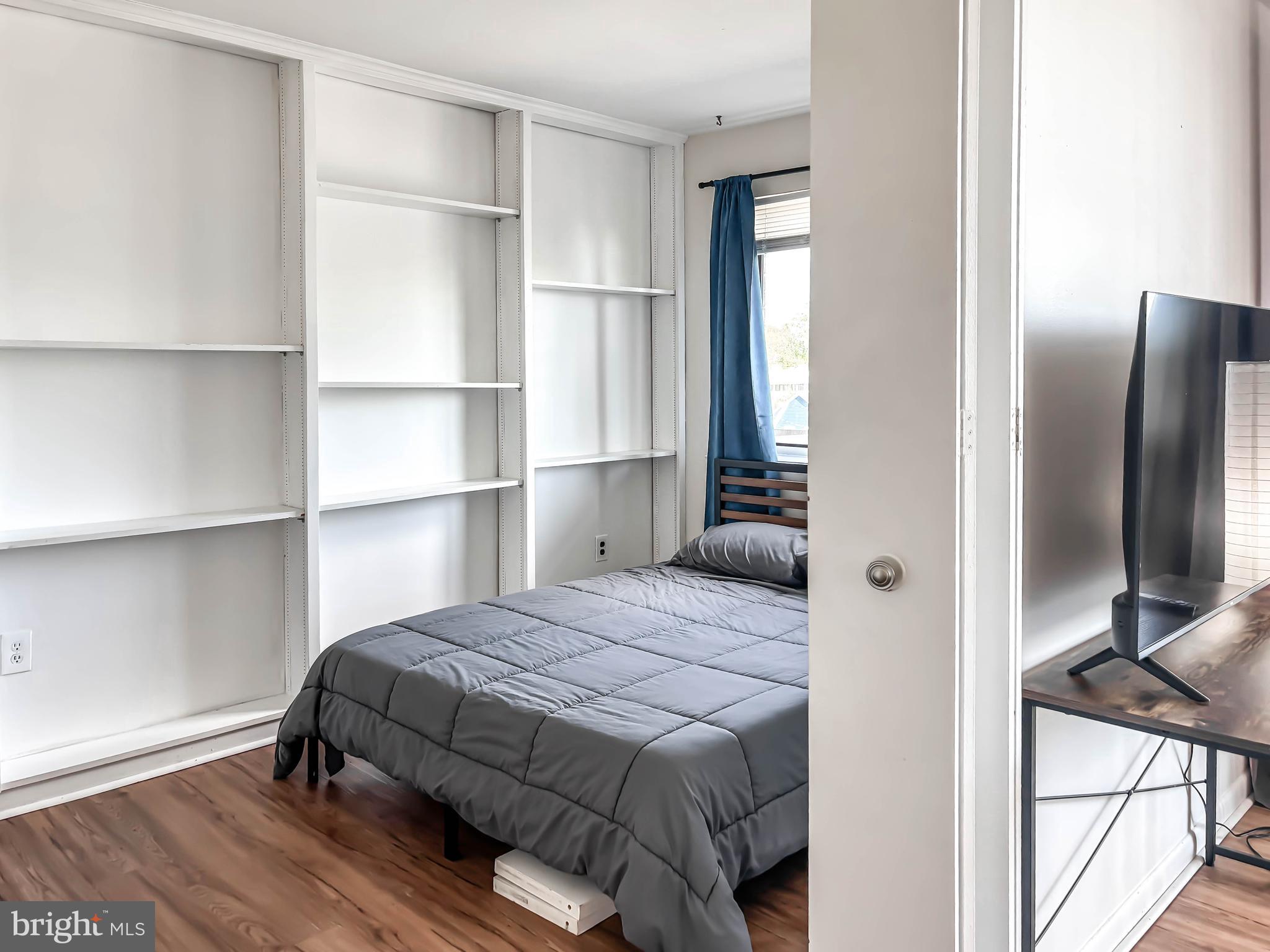 PIKESVILLE - Residential