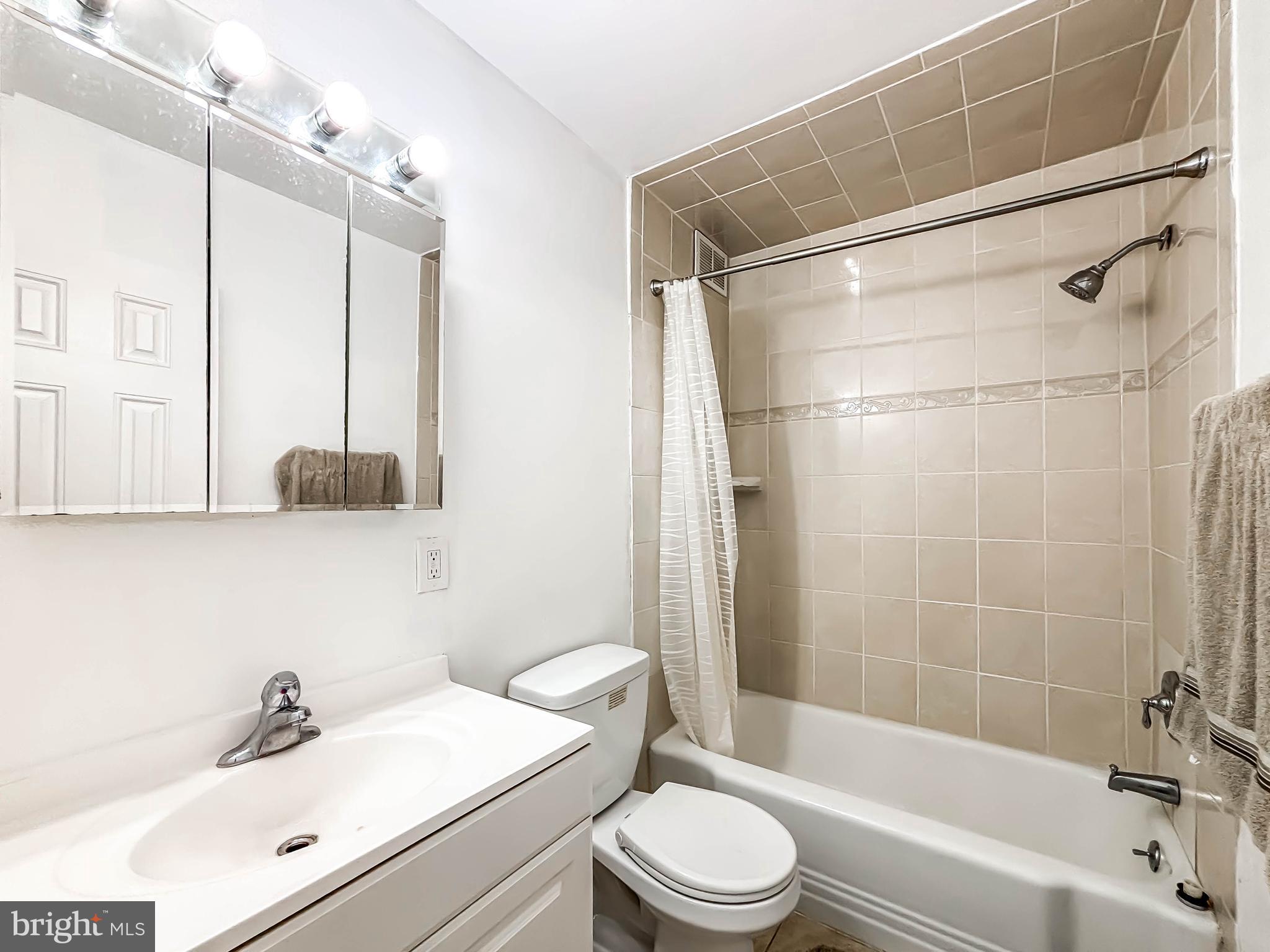 PIKESVILLE - Residential