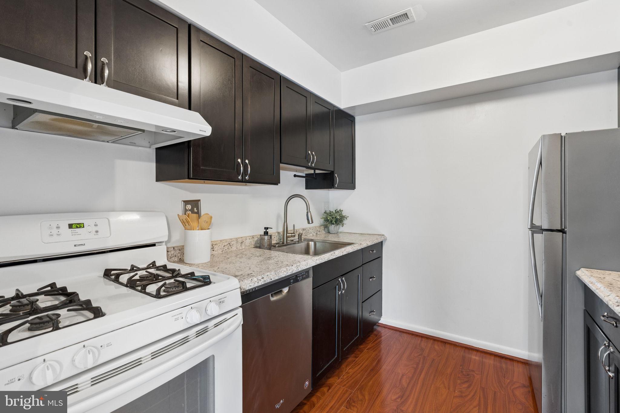 LONG REACH KNOLLS - Residential