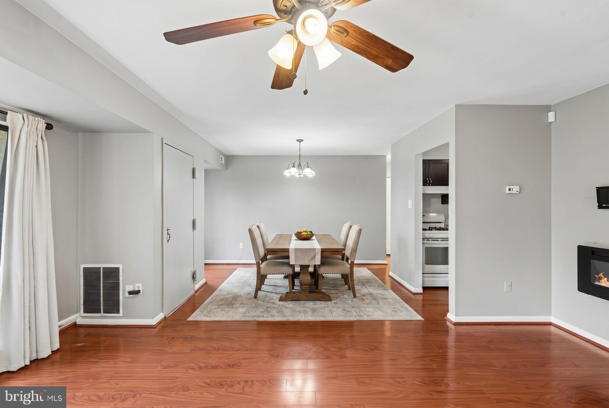 LONG REACH KNOLLS - Residential