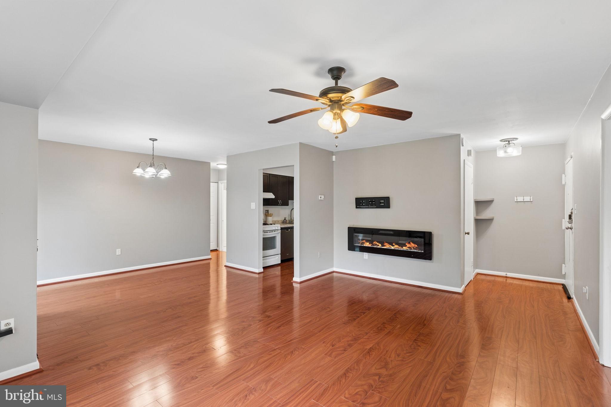 LONG REACH KNOLLS - Residential