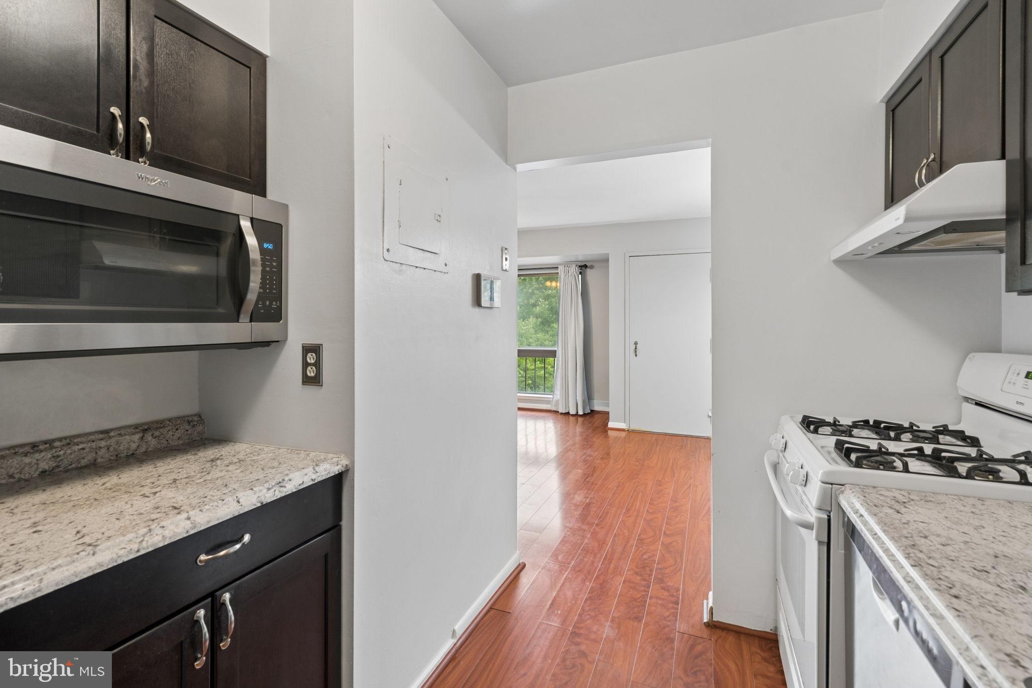 LONG REACH KNOLLS - Residential