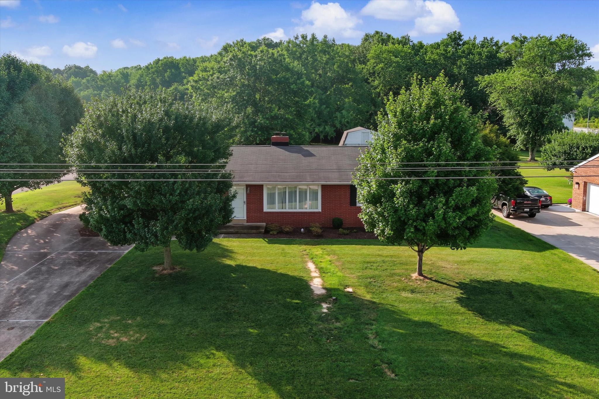 MIDDLE RIVER - Residential