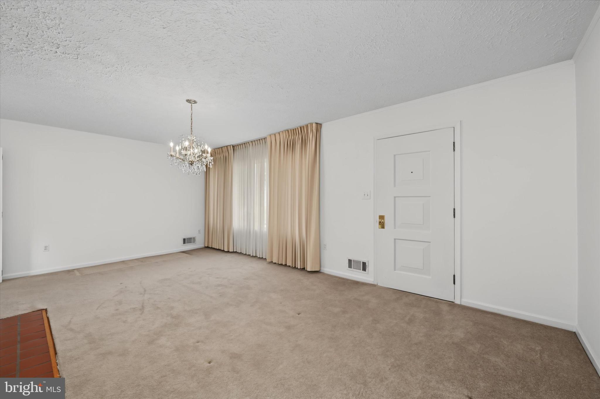 MIDDLE RIVER - Residential