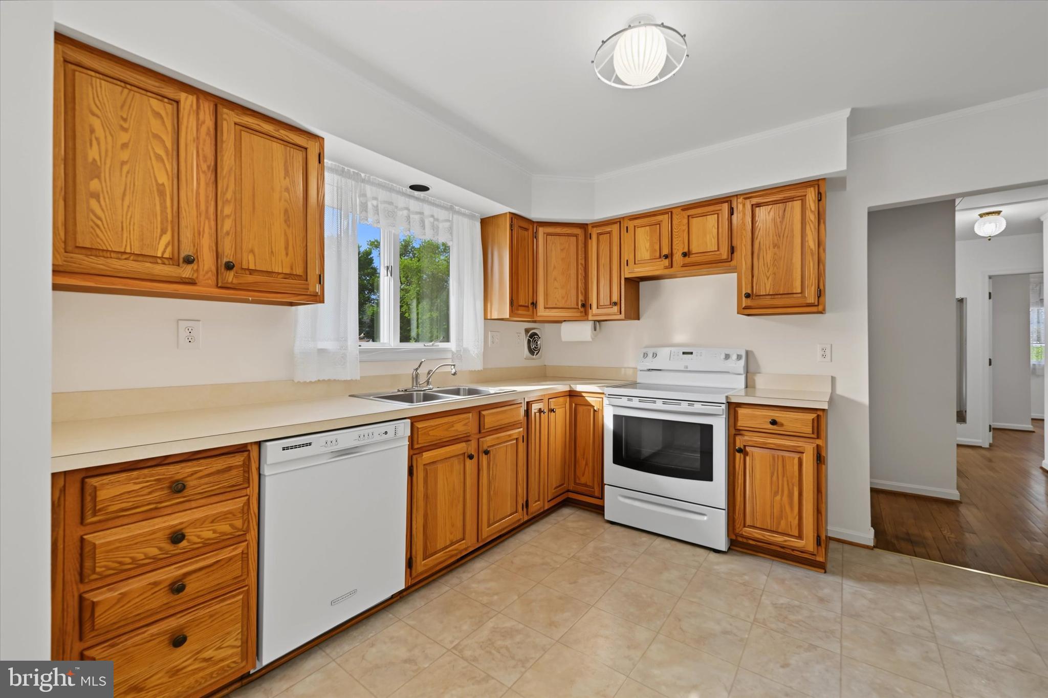 MIDDLE RIVER - Residential