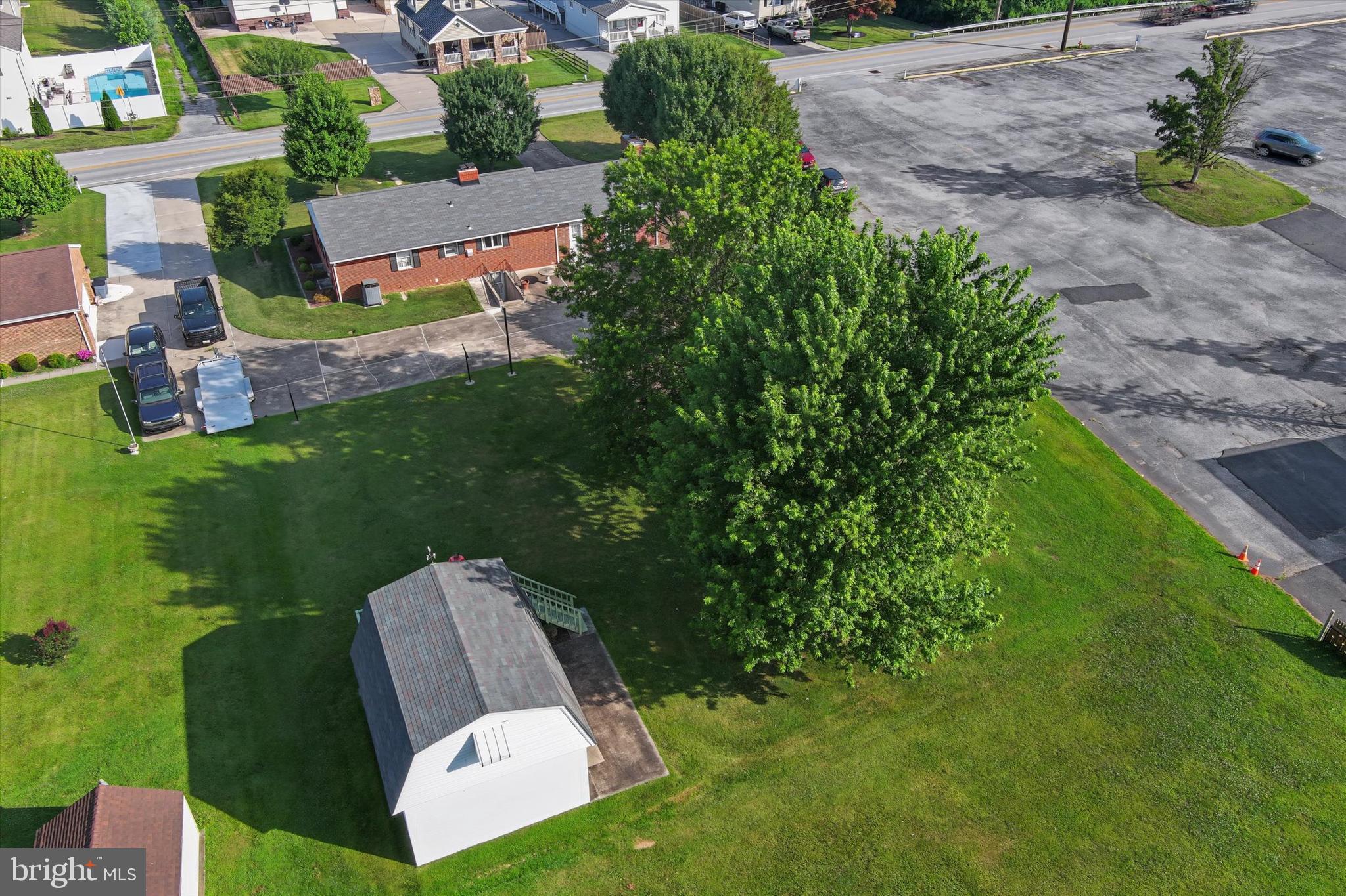 MIDDLE RIVER - Residential