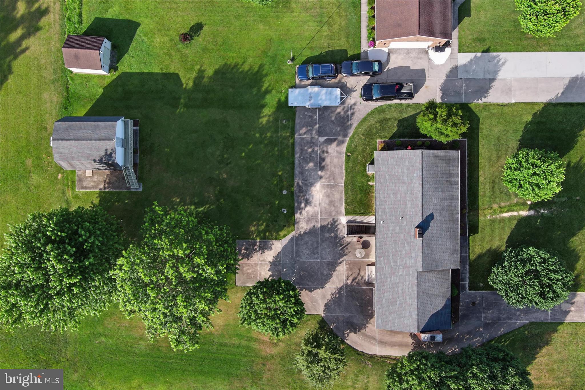 MIDDLE RIVER - Residential