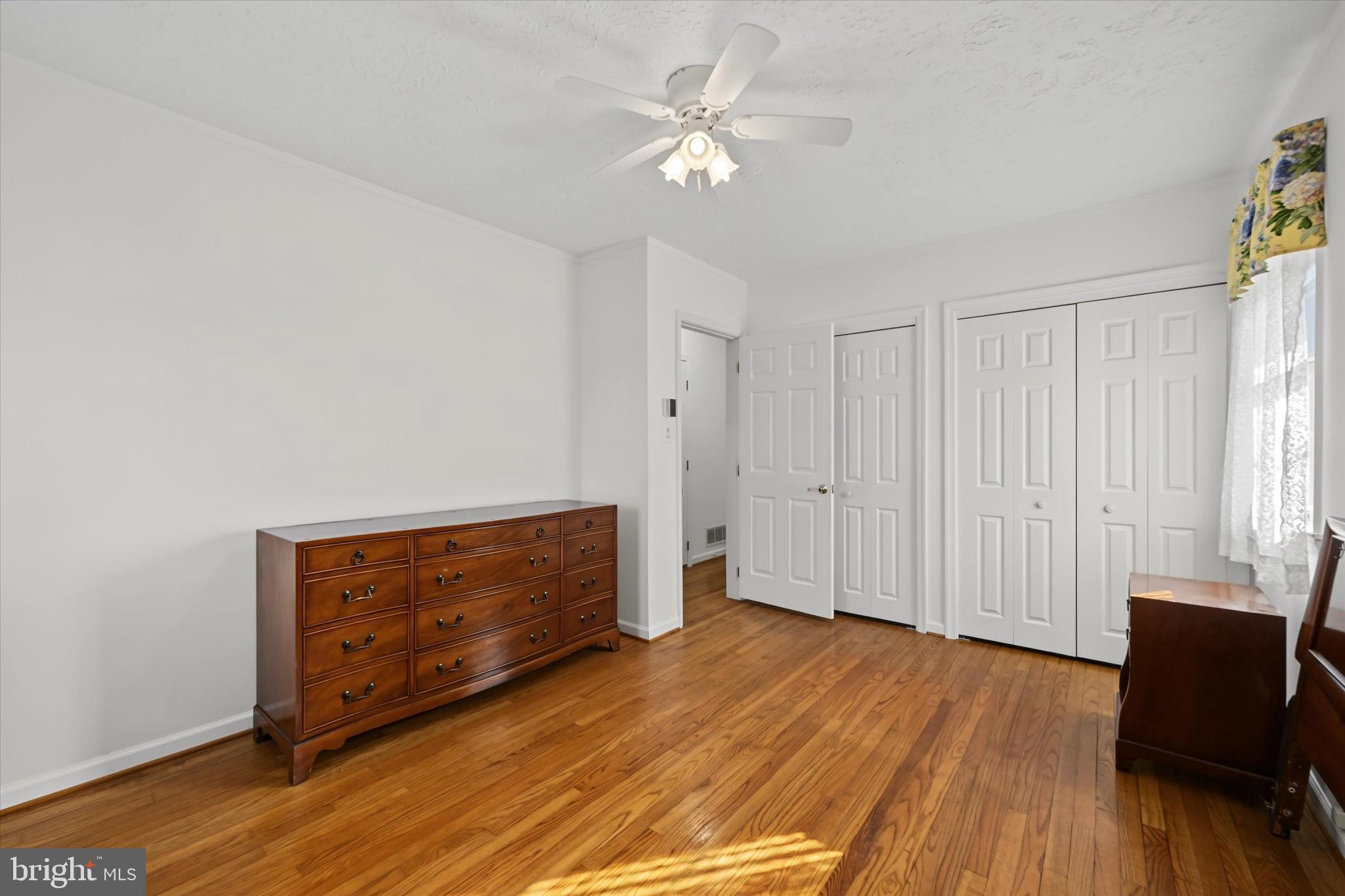MIDDLE RIVER - Residential