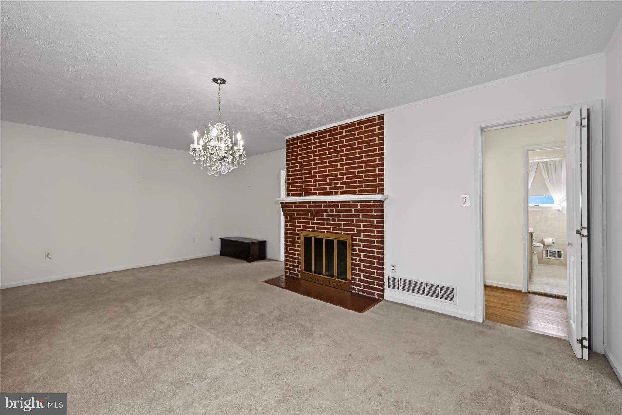MIDDLE RIVER - Residential