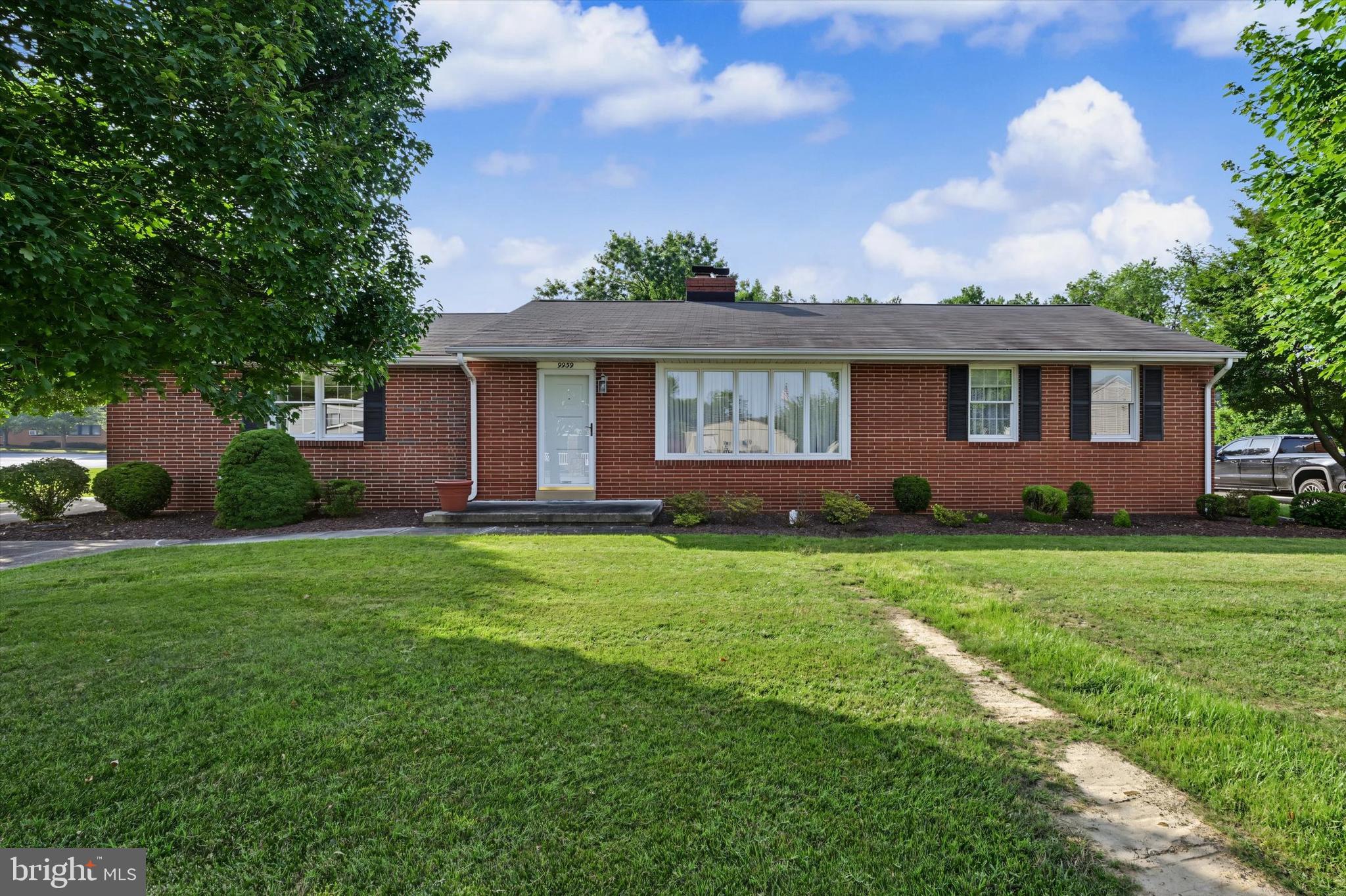 MIDDLE RIVER - Residential