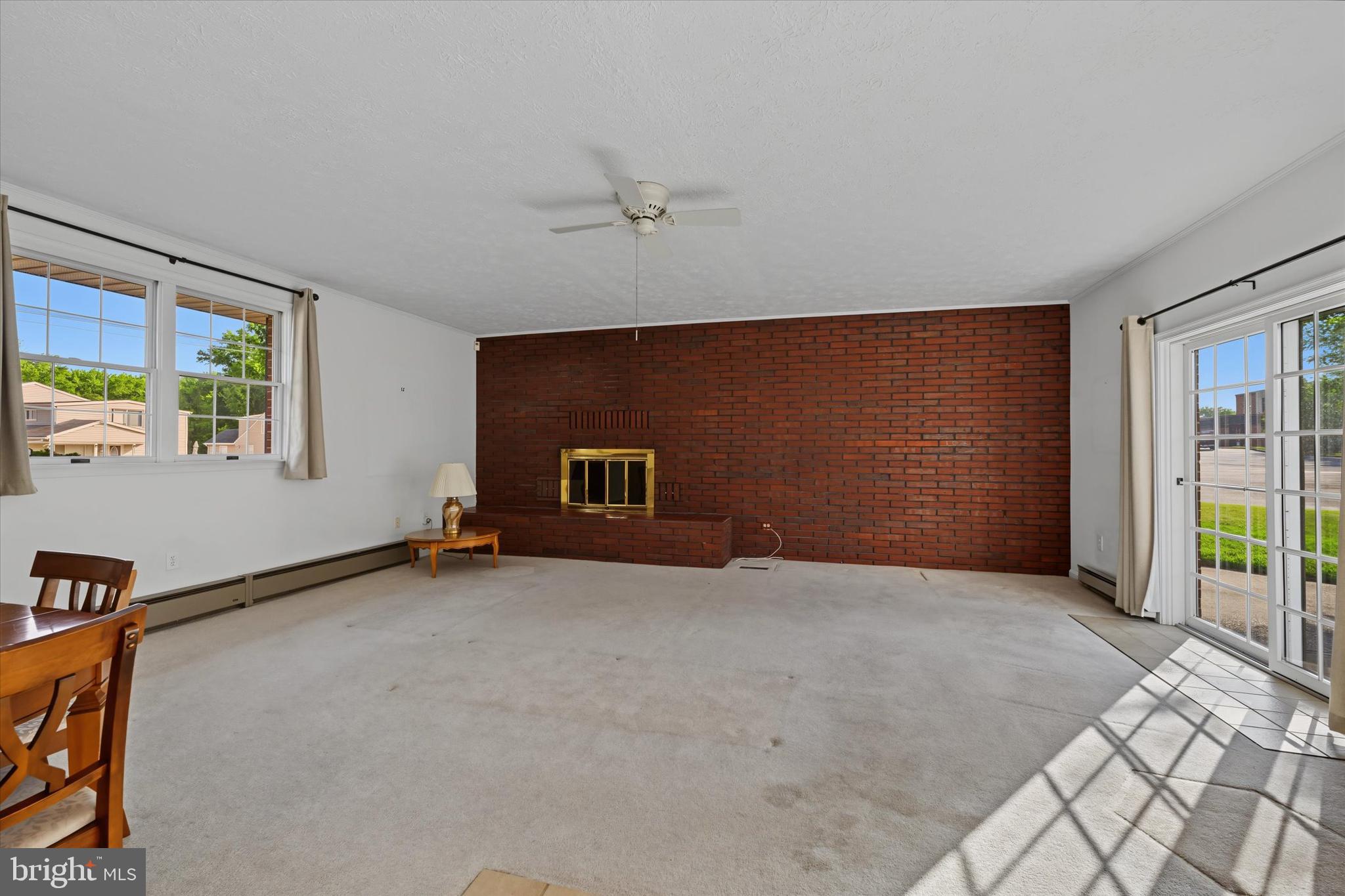 MIDDLE RIVER - Residential