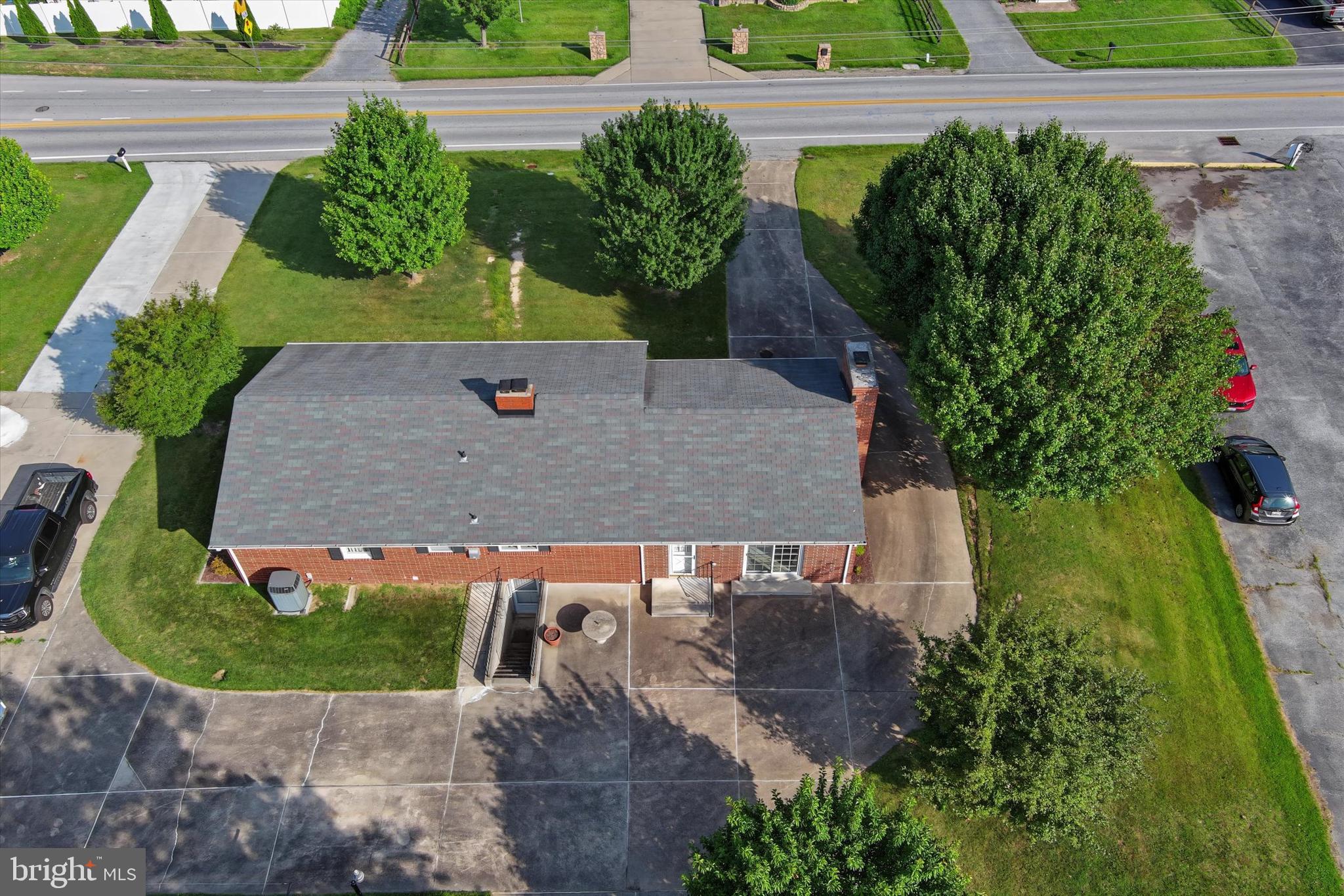 MIDDLE RIVER - Residential