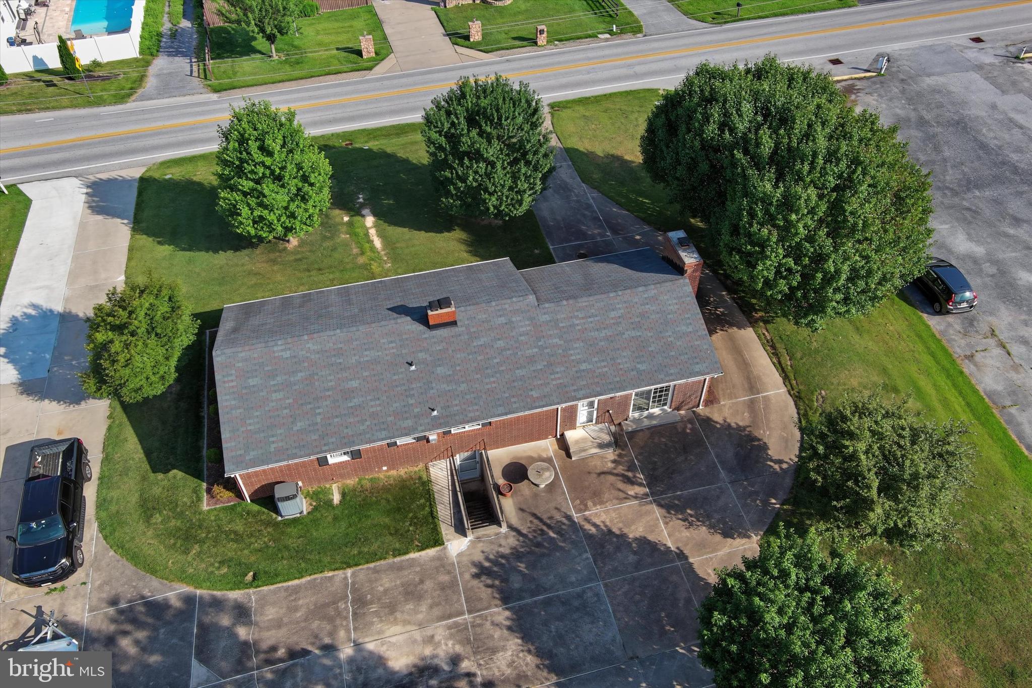 MIDDLE RIVER - Residential
