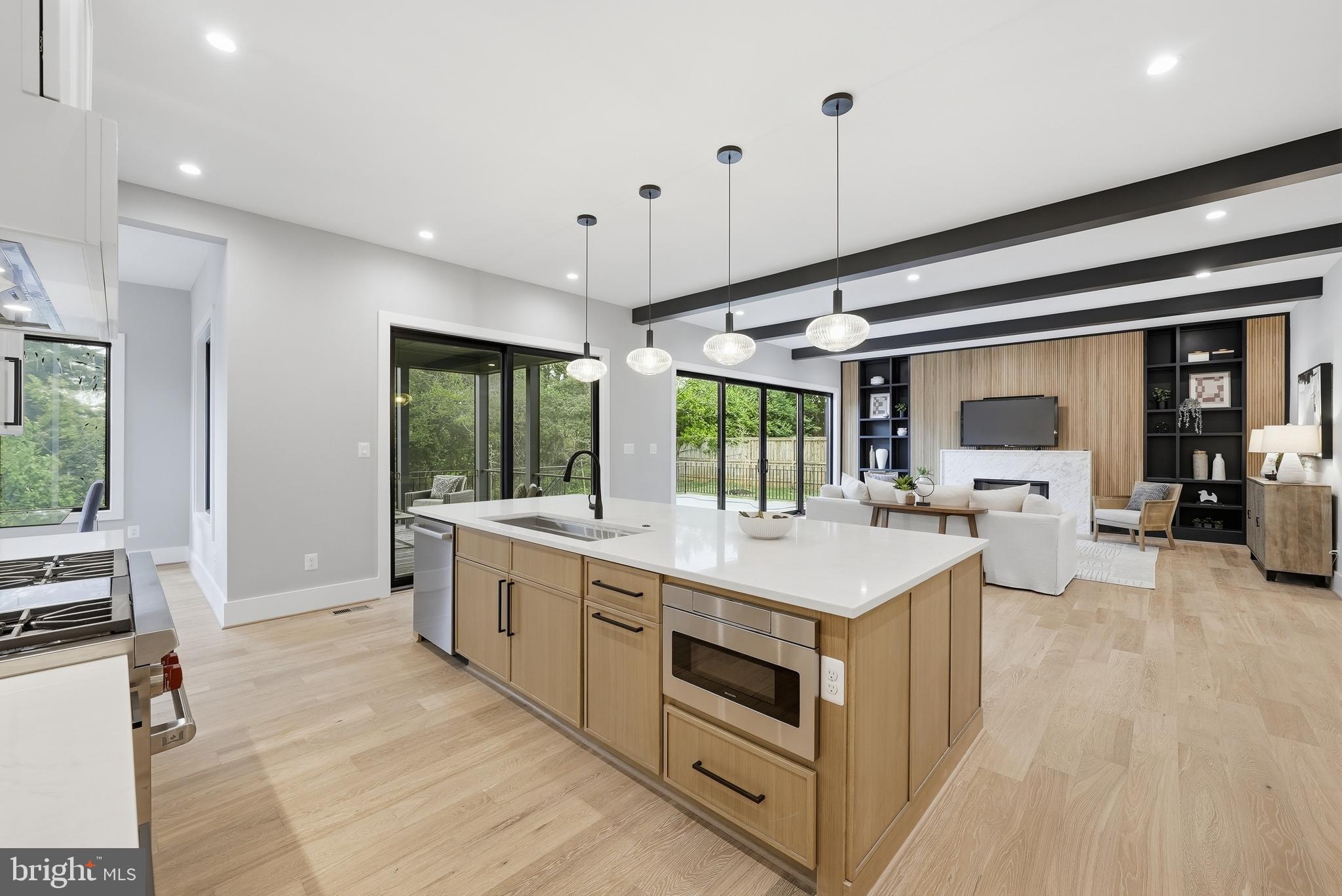 GRASS RIDGE - Residential