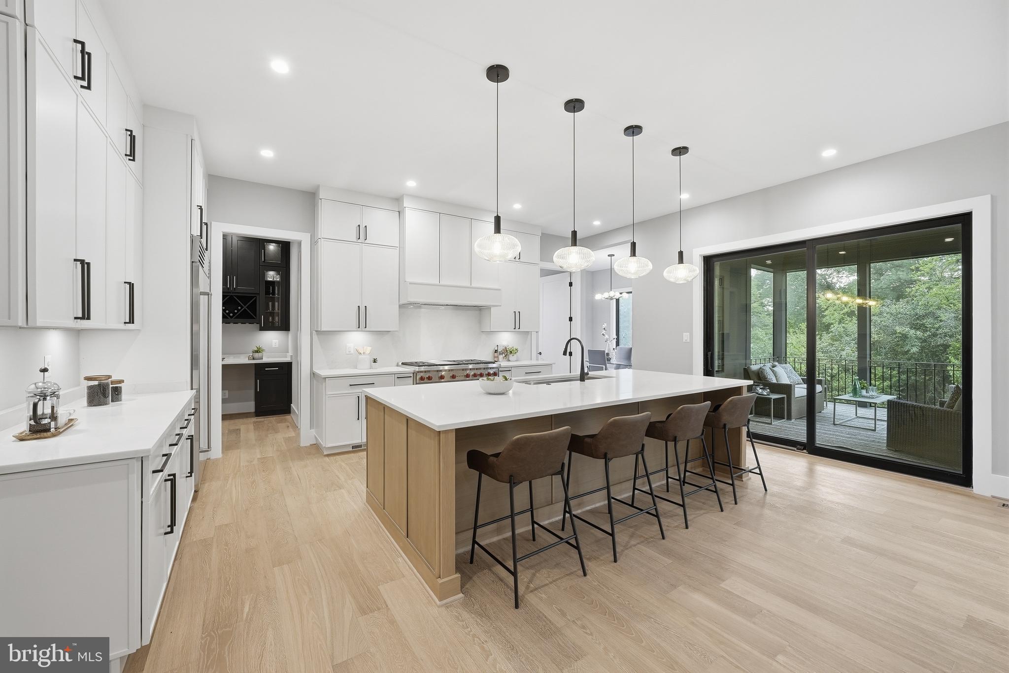 GRASS RIDGE - Residential