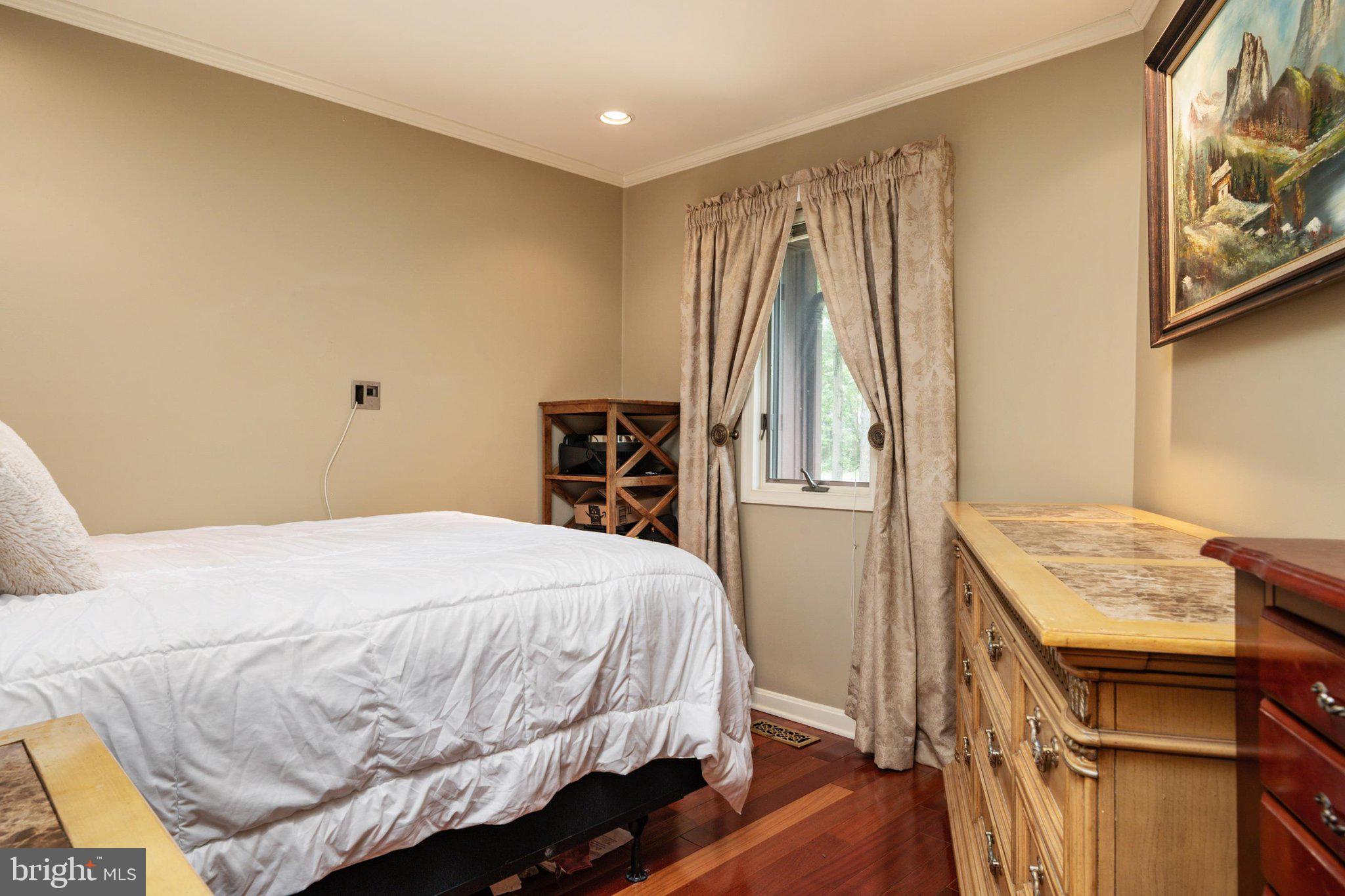 GOOSE POINT ESTATES - Residential