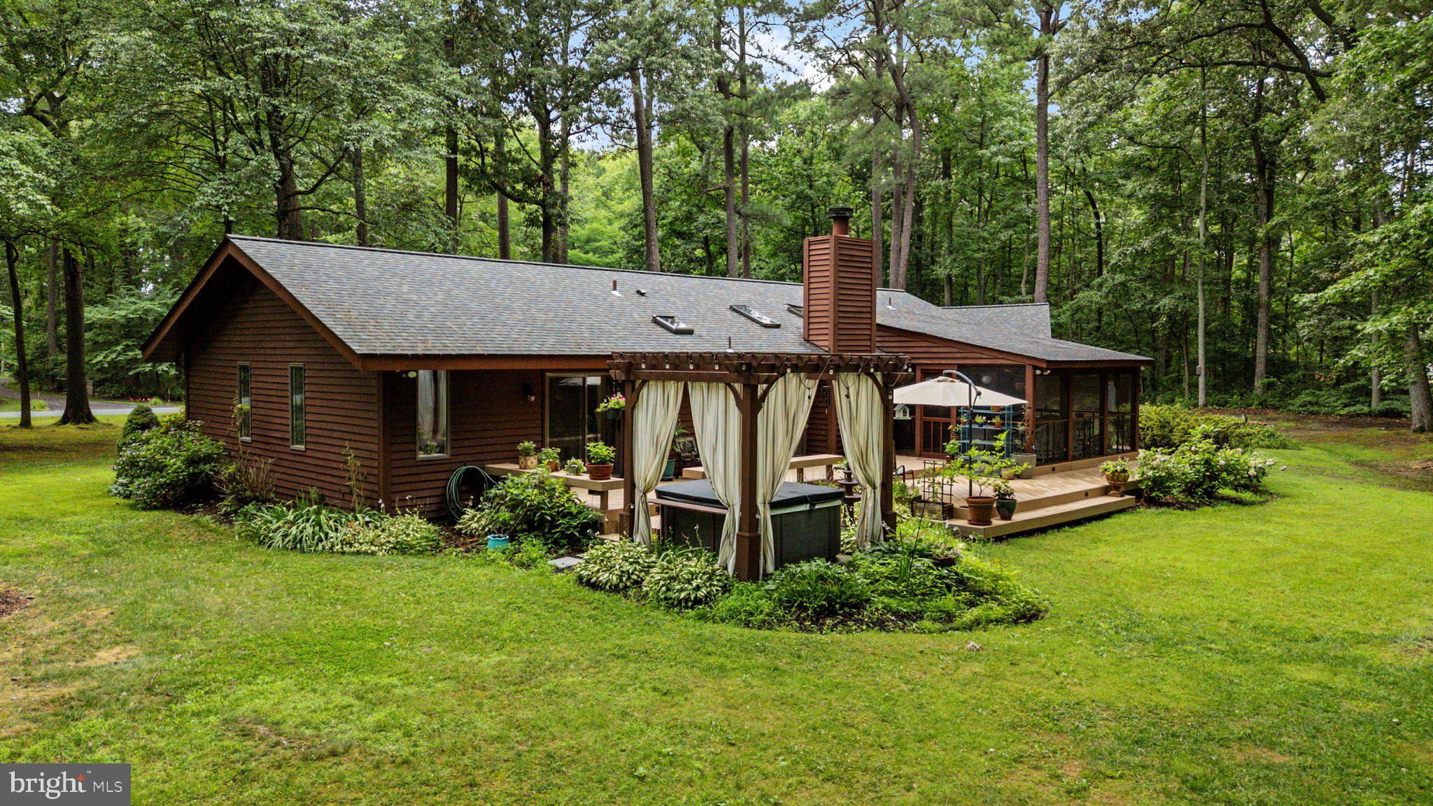 GOOSE POINT ESTATES - Residential