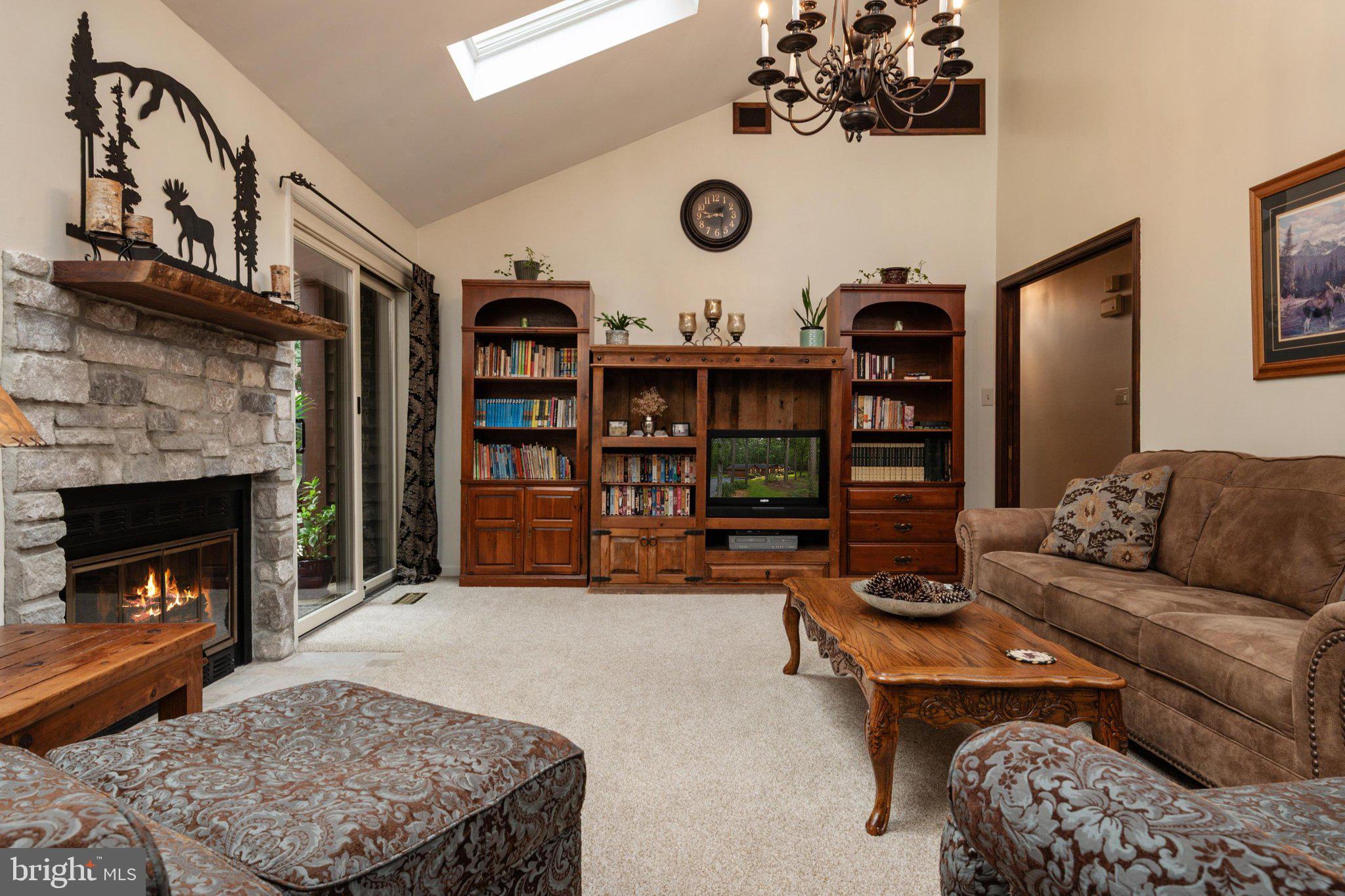 GOOSE POINT ESTATES - Residential
