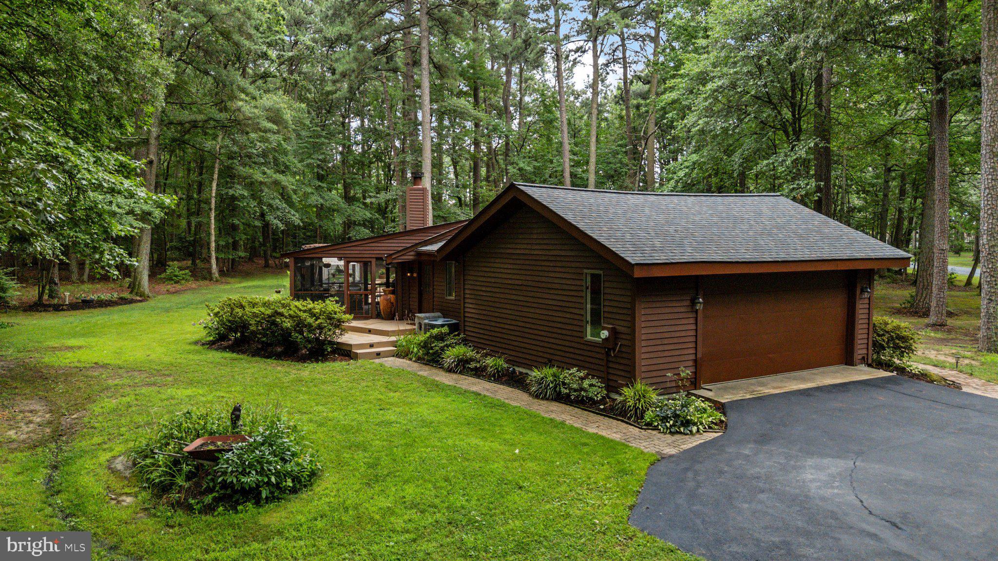 GOOSE POINT ESTATES - Residential