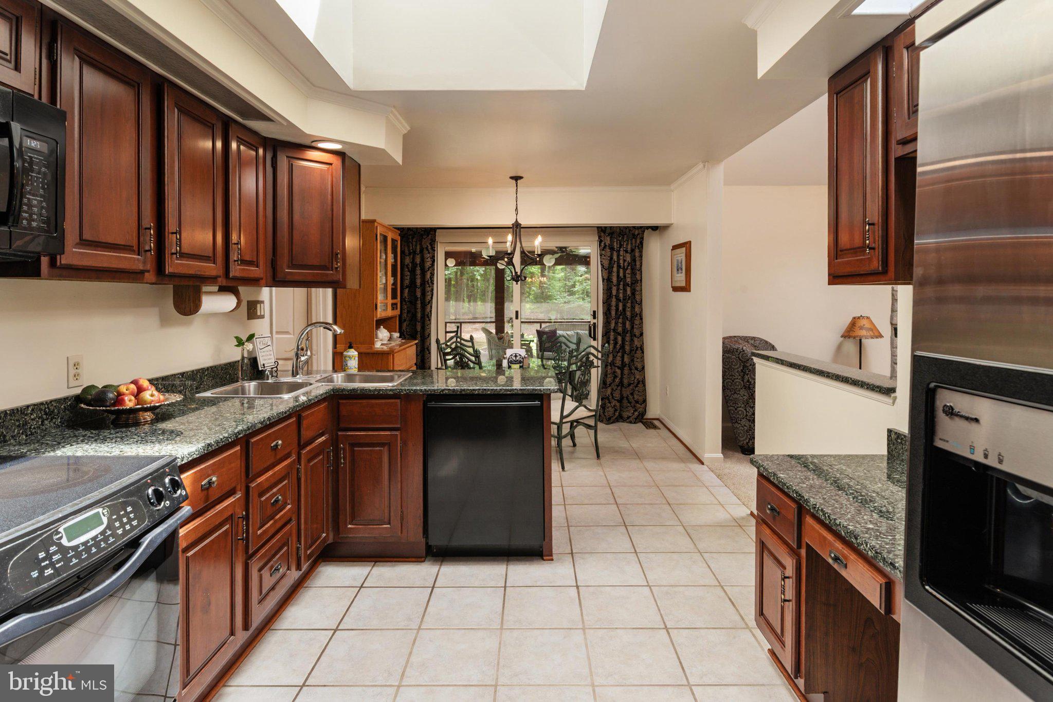 GOOSE POINT ESTATES - Residential