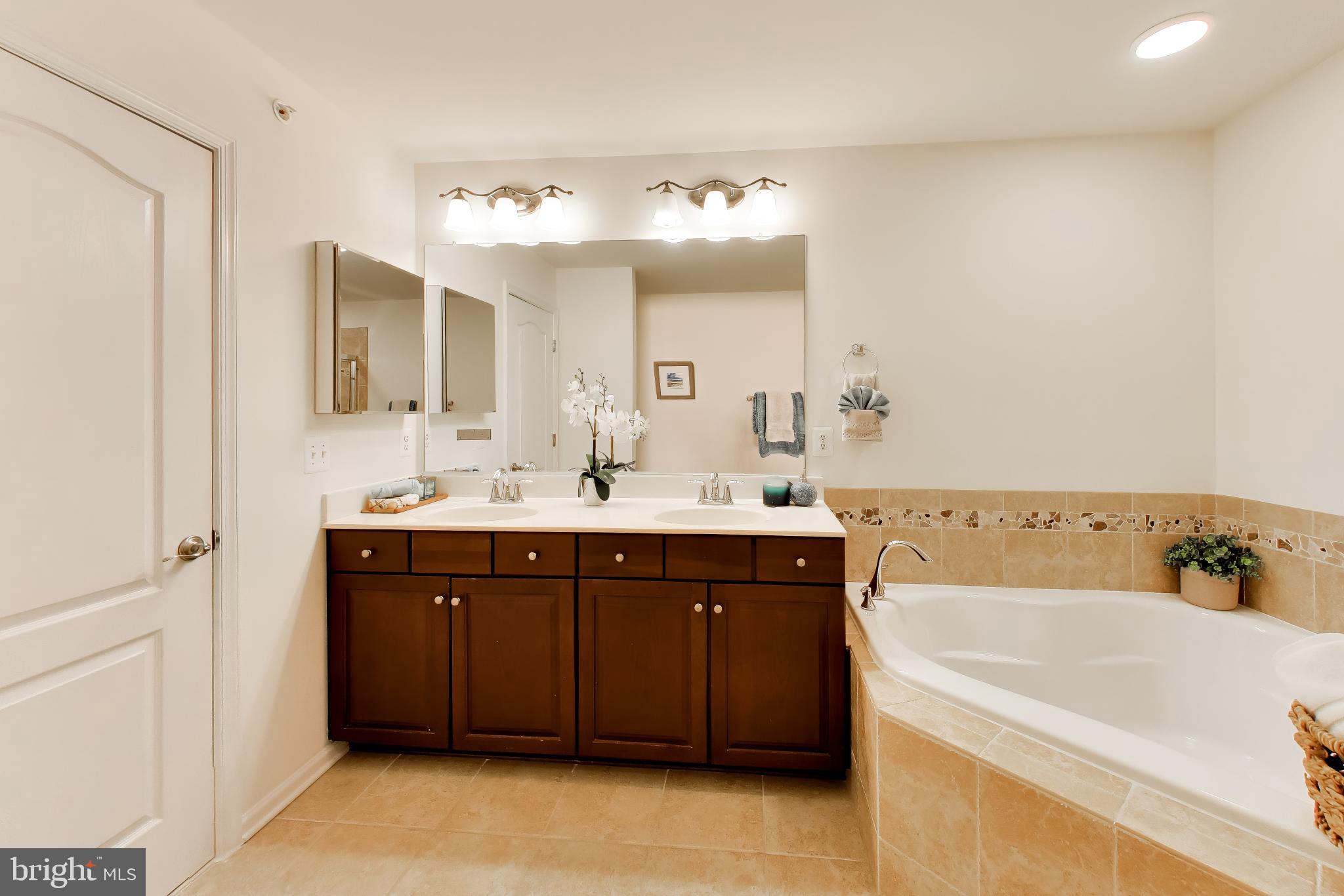 POTOMAC CLUB - Residential