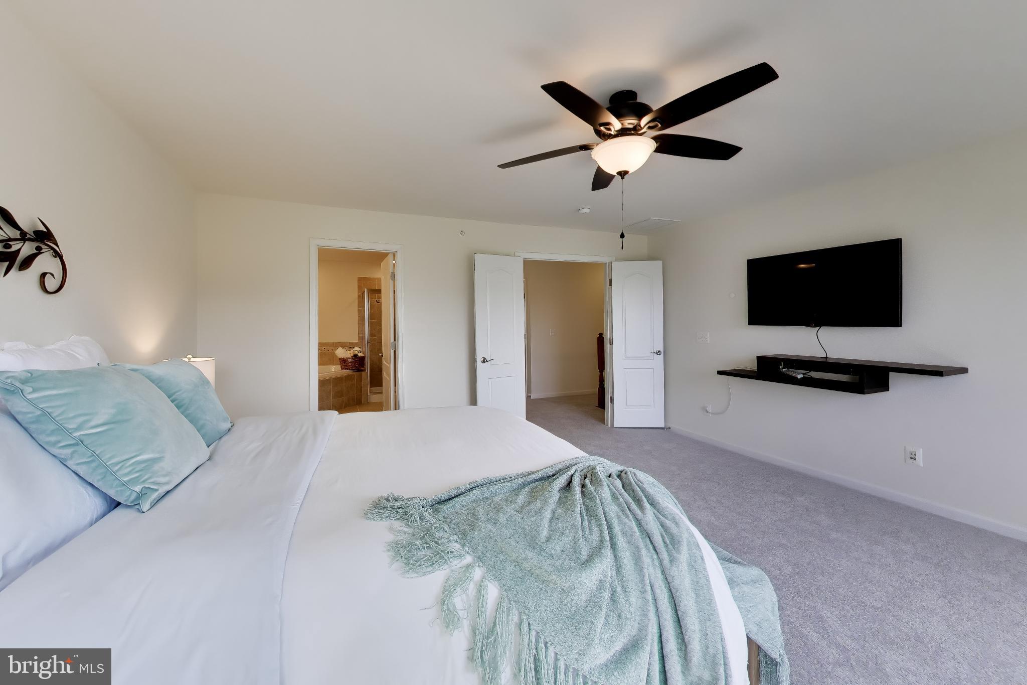 POTOMAC CLUB - Residential