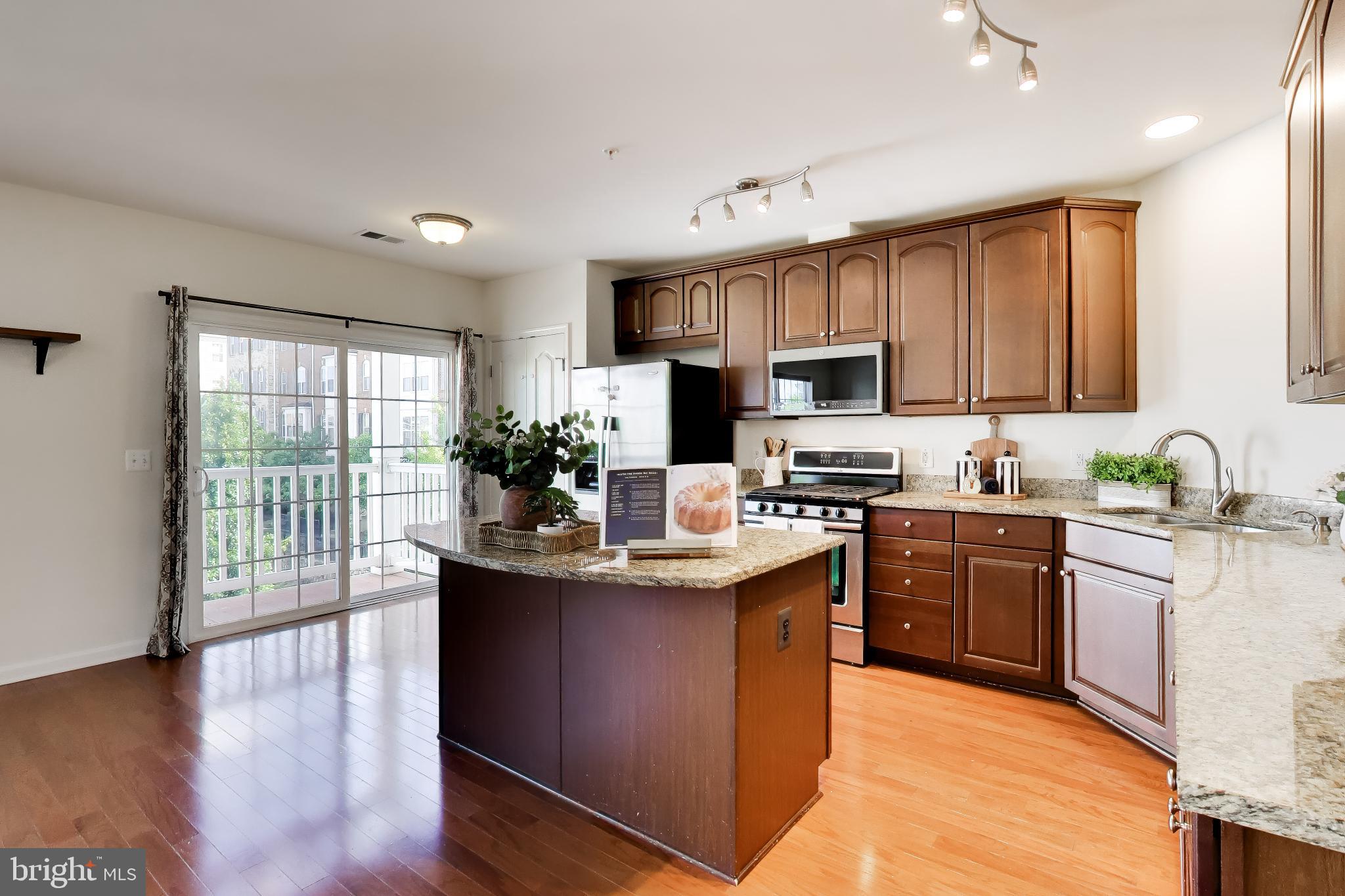 POTOMAC CLUB - Residential