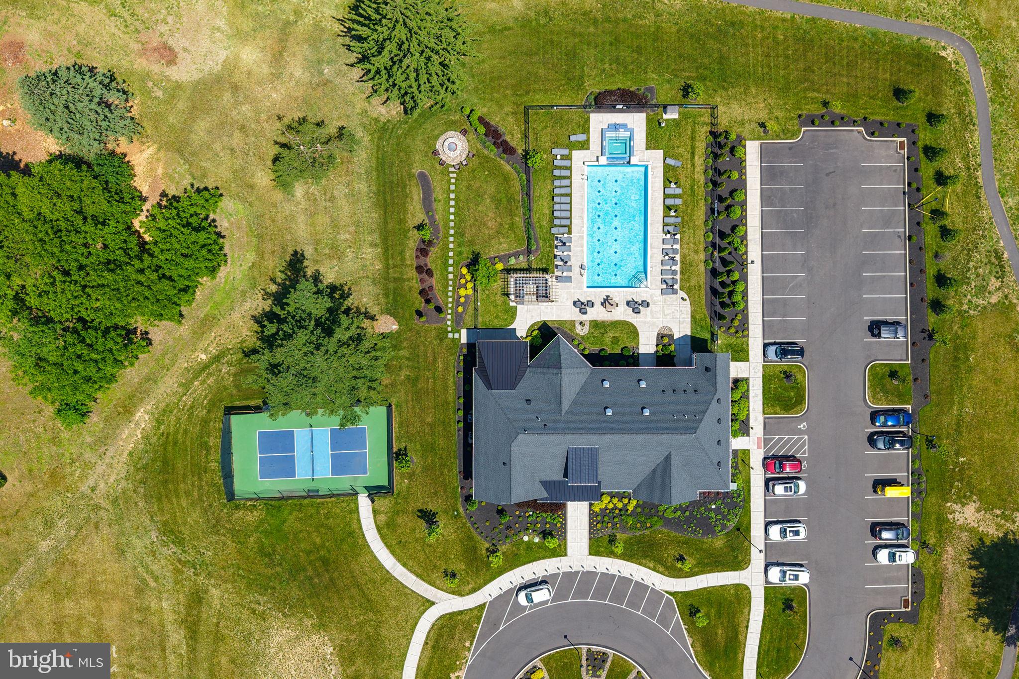 TRADITIONS OF AMERICA AT LOCUST VALLEY - Residential