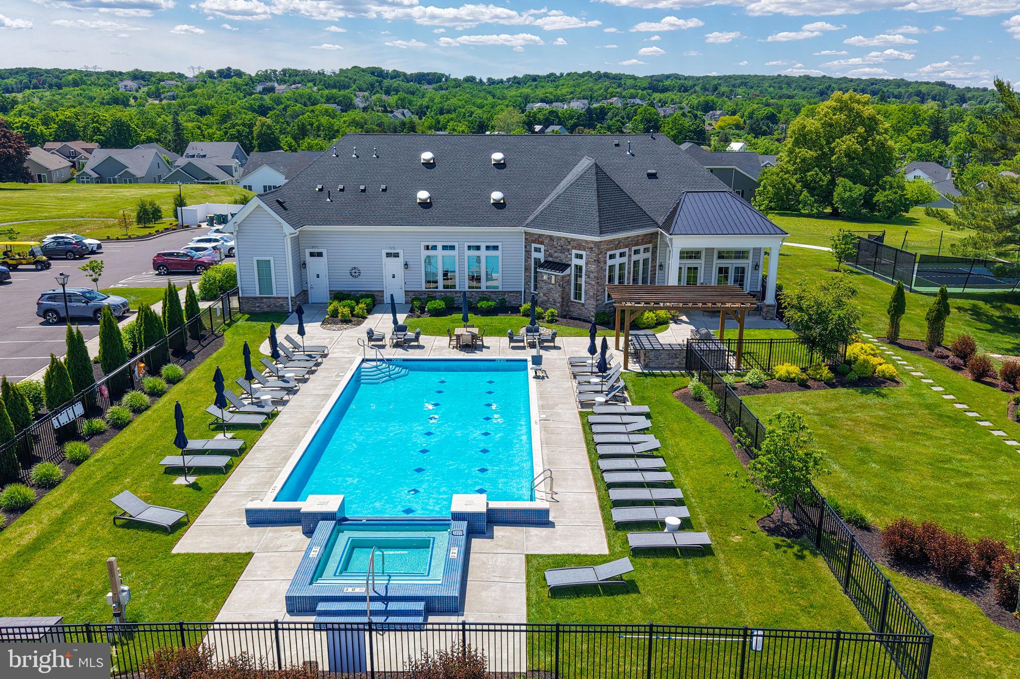 TRADITIONS OF AMERICA AT LOCUST VALLEY - Residential